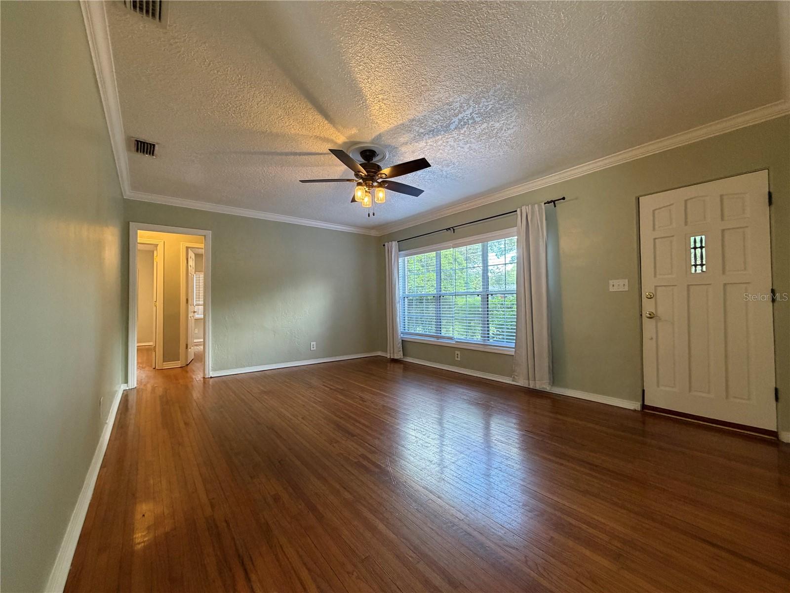 FLOYDS SUB - Residential Lease