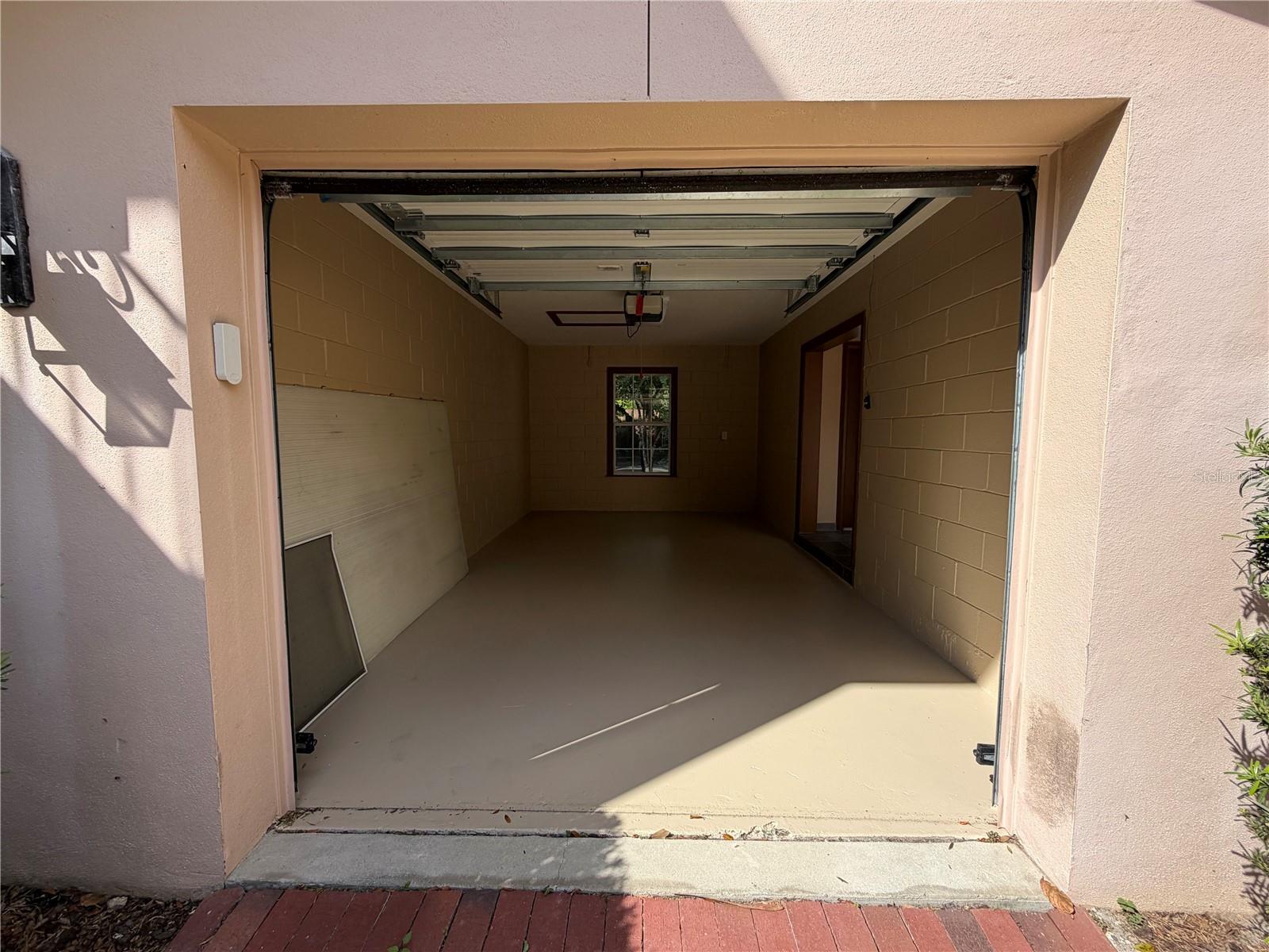 FLOYDS SUB - Residential Lease