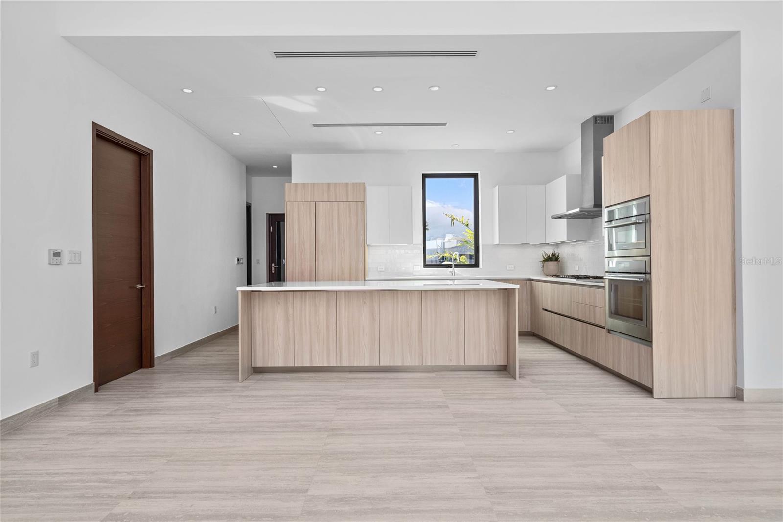 THE ISLES RESIDENCES AT DORADO BEACH - Residential