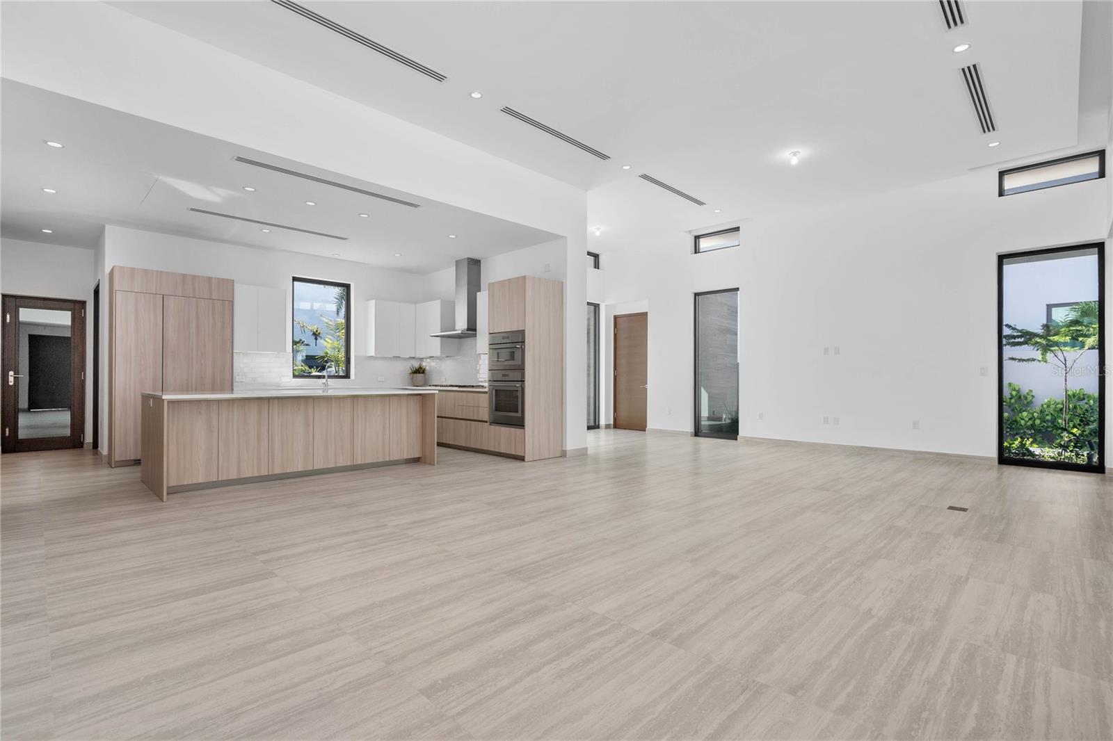 THE ISLES RESIDENCES AT DORADO BEACH - Residential