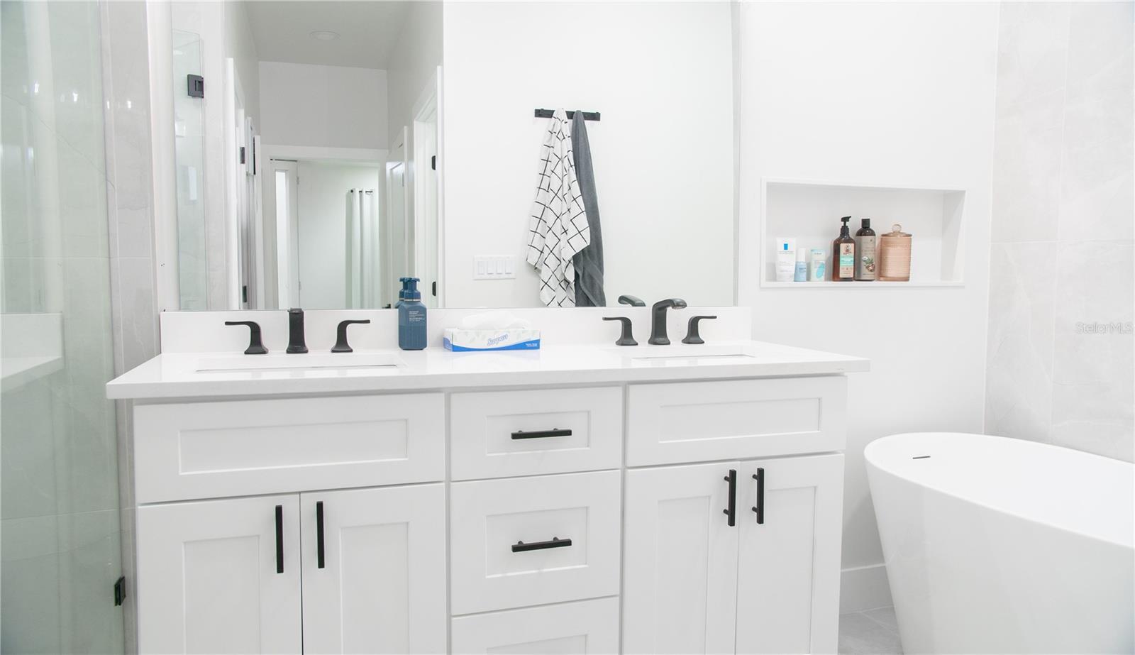 HIGH POINT MUNDAYS ADD - Residential Lease