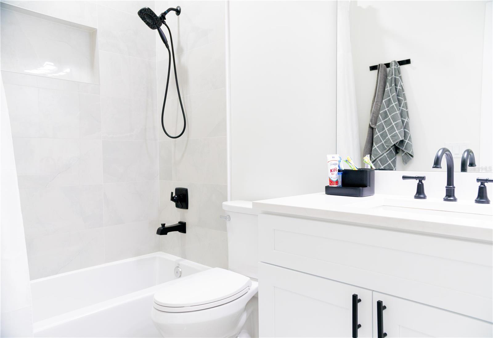 HIGH POINT MUNDAYS ADD - Residential Lease
