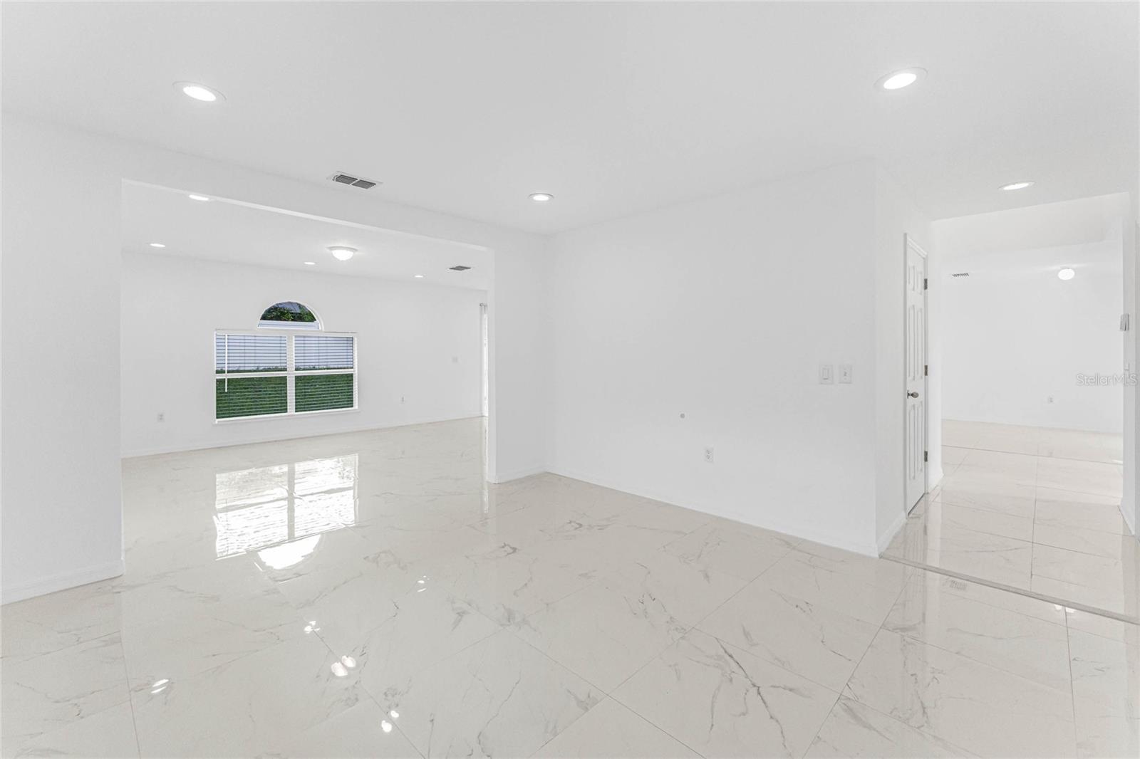 MASCOTTE DUKES LAKE PH 03 - Residential