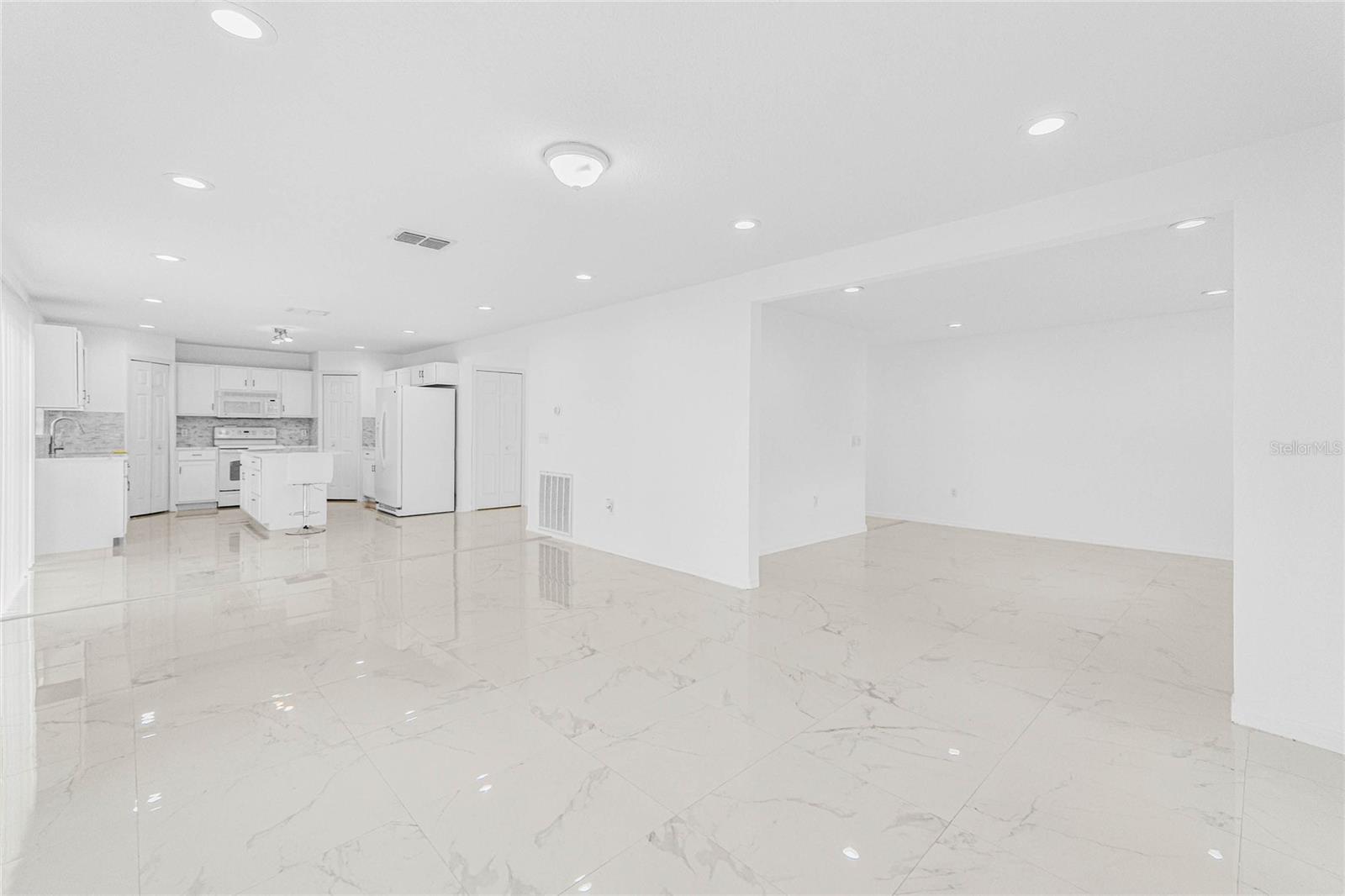 MASCOTTE DUKES LAKE PH 03 - Residential