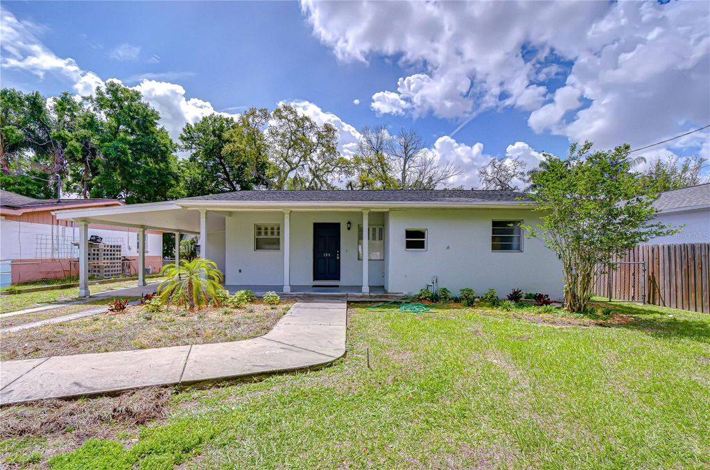 Photo of 1511 E North Street, Tampa, FL 33610 (MLS # TB8493501)