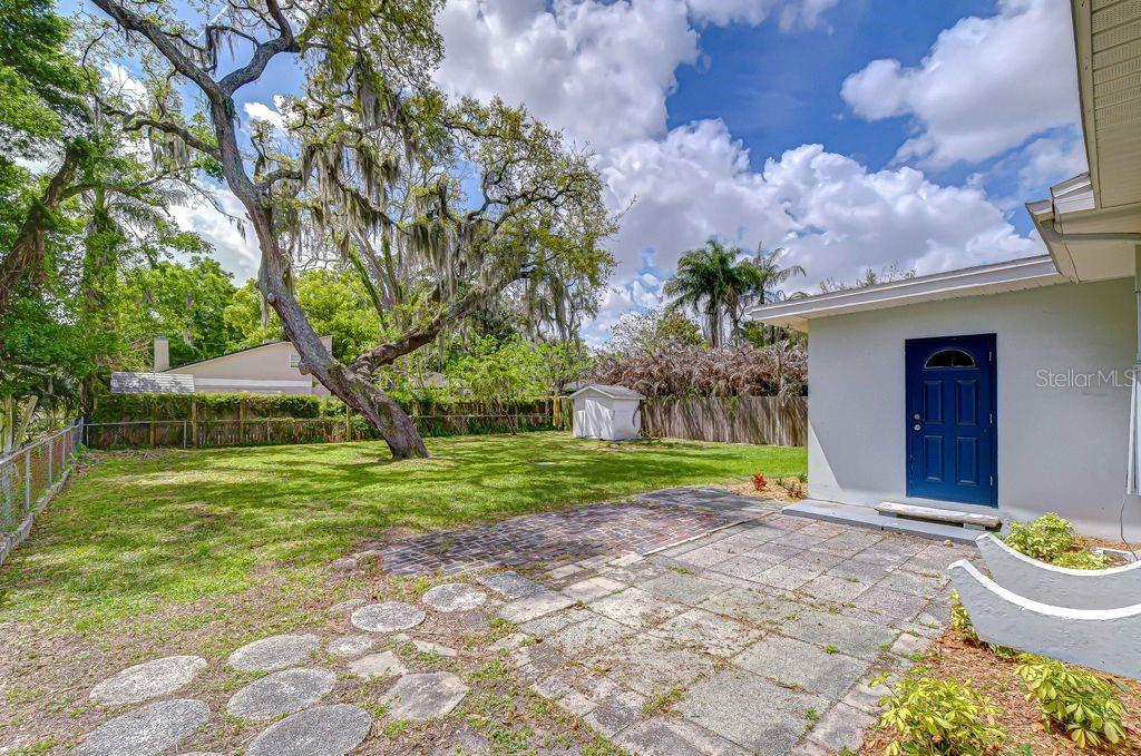 CALIFORNIA HEIGHTS - Residential