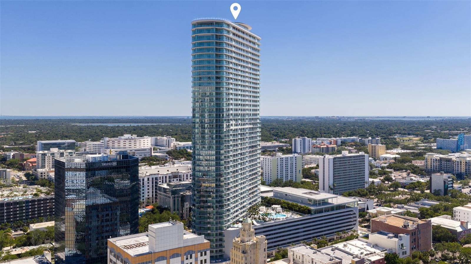 CONDO RESIDENCES AT 400 CENTRAL - Residential