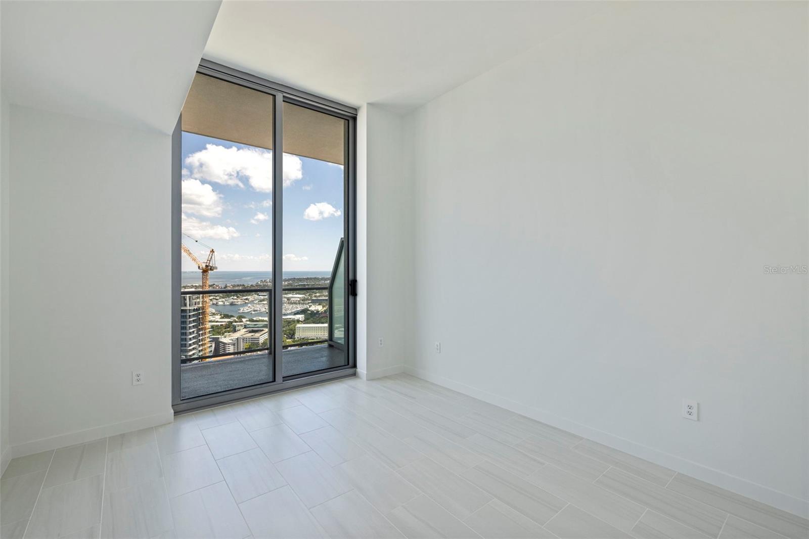 CONDO RESIDENCES AT 400 CENTRAL - Residential