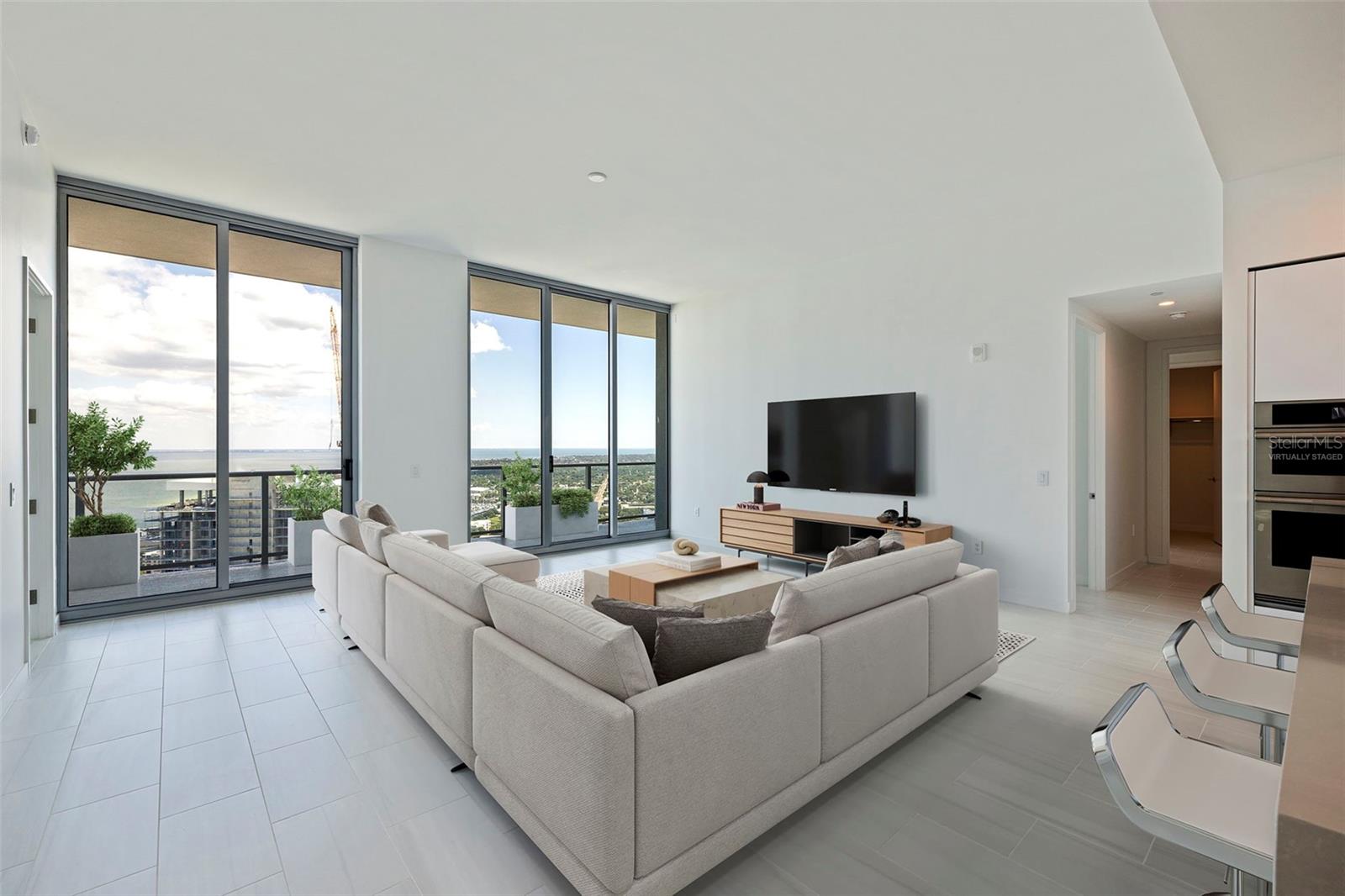 CONDO RESIDENCES AT 400 CENTRAL - Residential