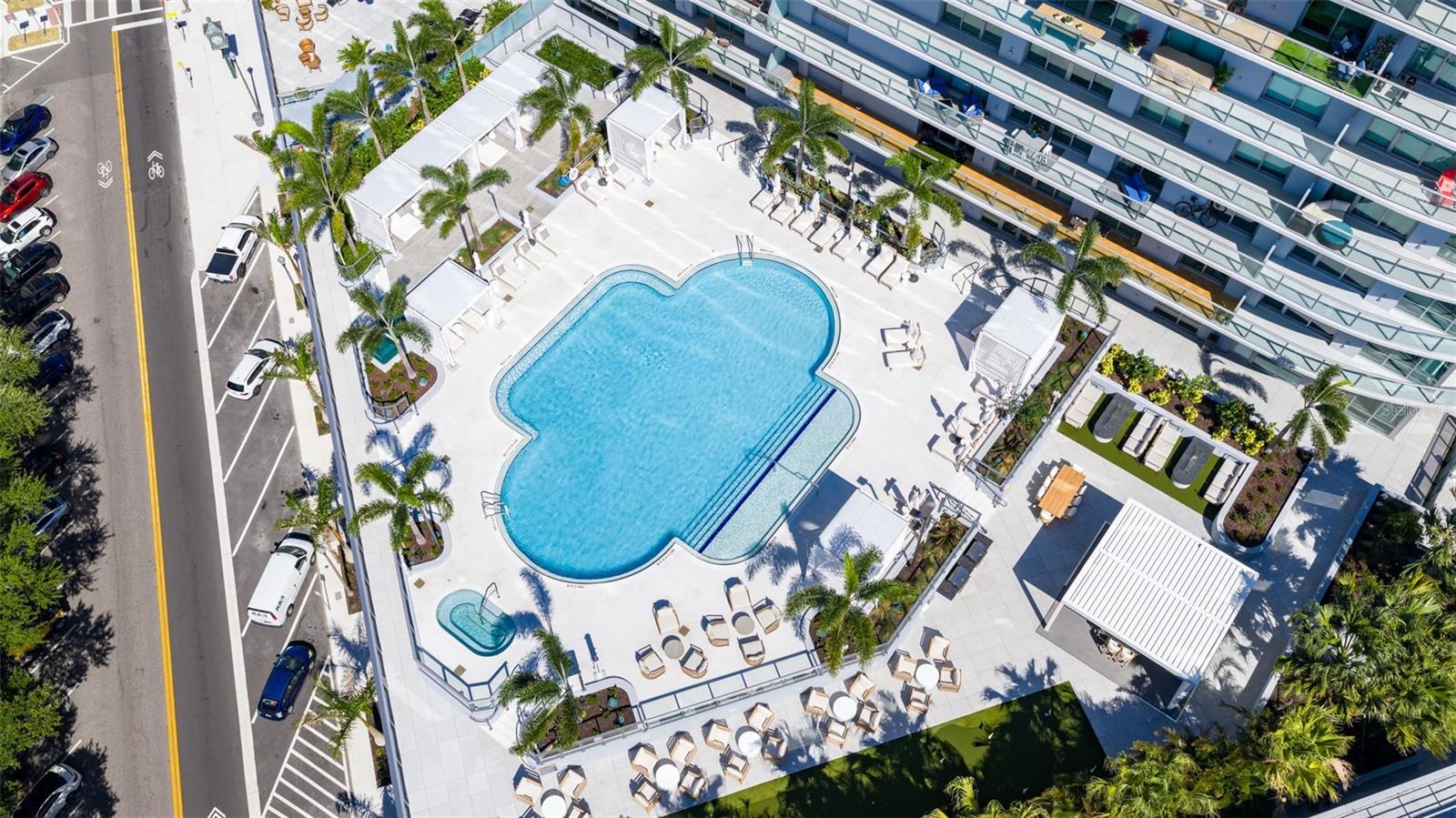CONDO RESIDENCES AT 400 CENTRAL - Residential
