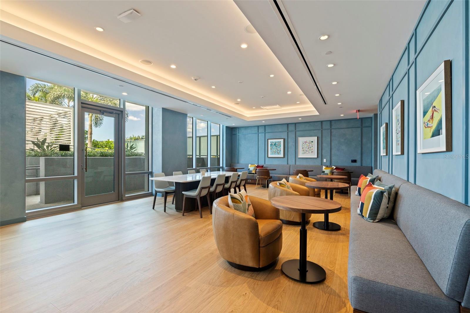 CONDO RESIDENCES AT 400 CENTRAL - Residential