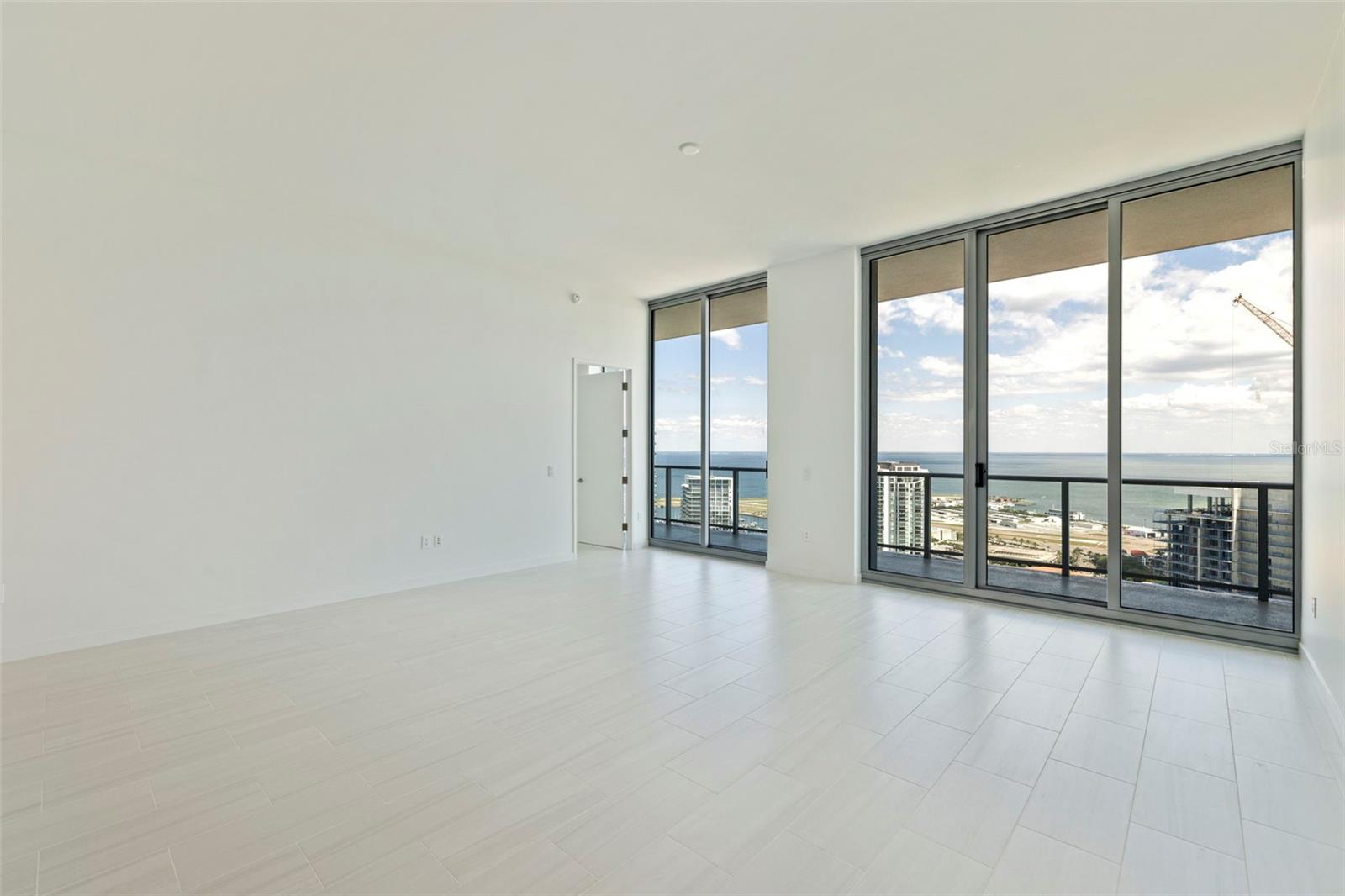 CONDO RESIDENCES AT 400 CENTRAL - Residential