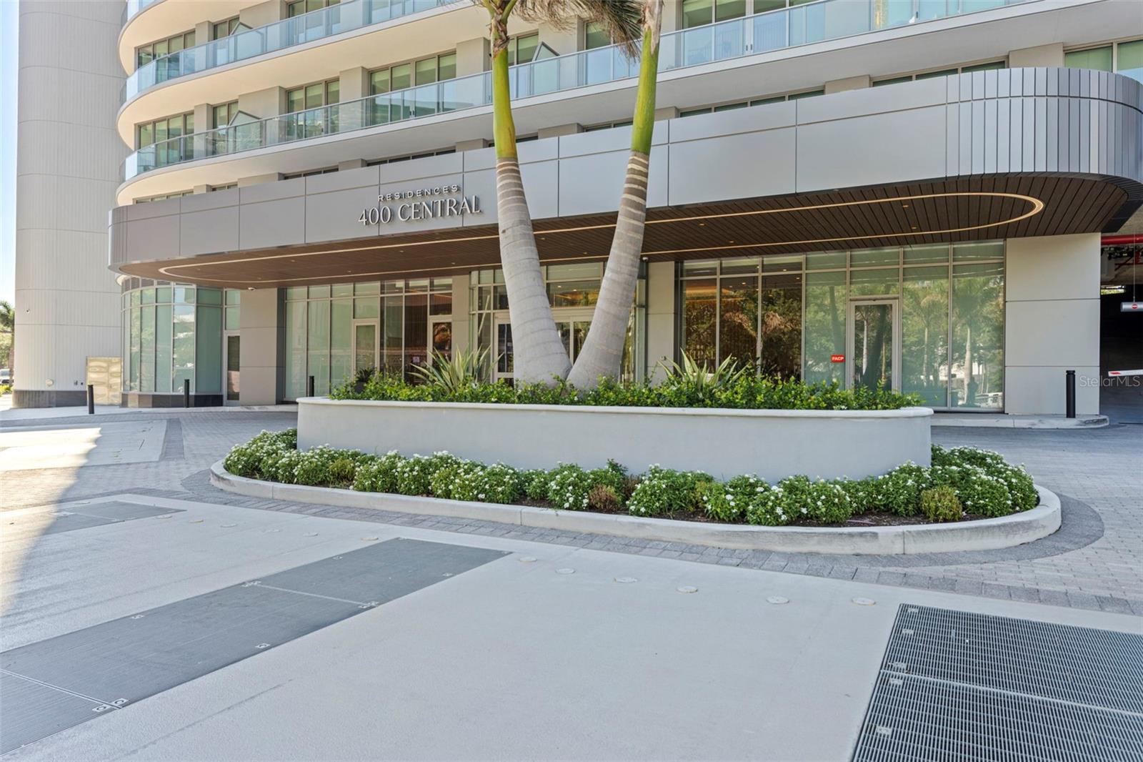 400 CENTRAL AVENUE 3906