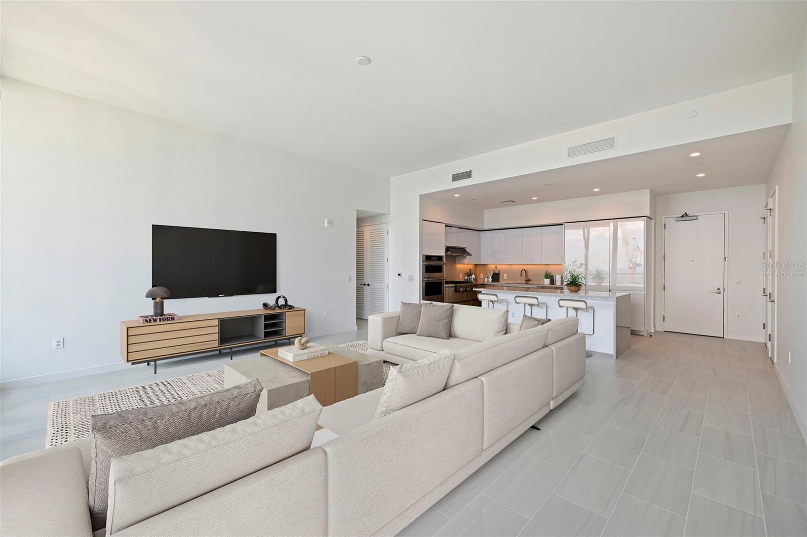 CONDO RESIDENCES AT 400 CENTRAL - Residential
