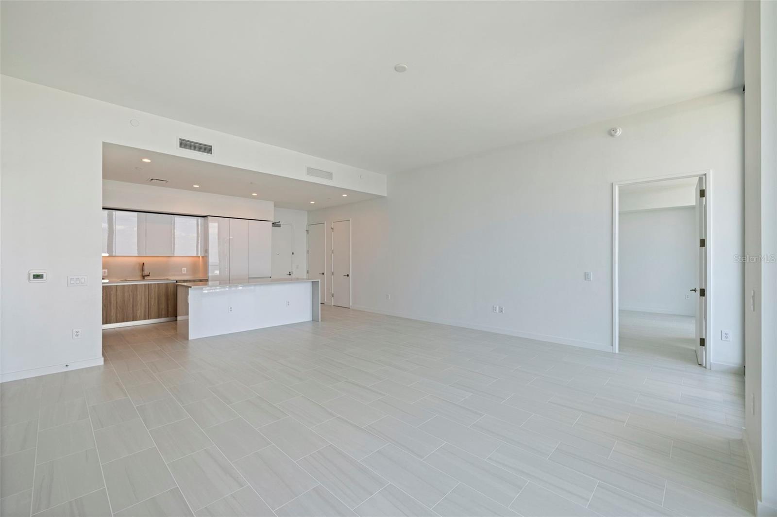 CONDO RESIDENCES AT 400 CENTRAL - Residential