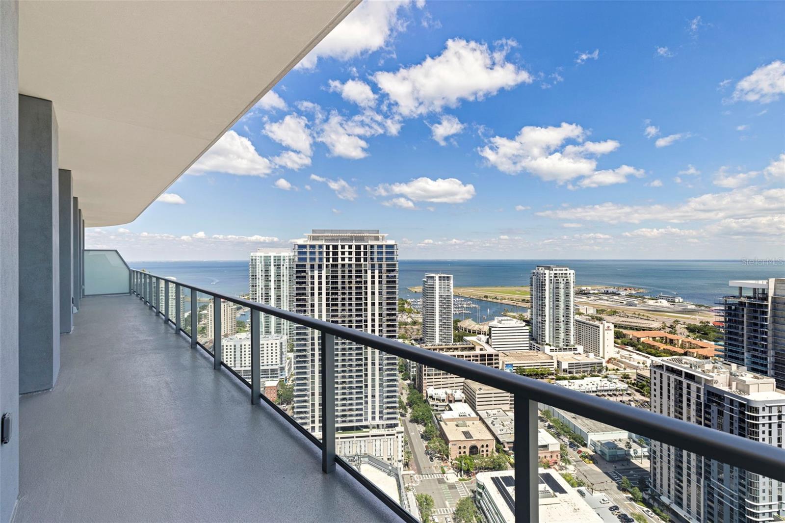 CONDO RESIDENCES AT 400 CENTRAL - Residential