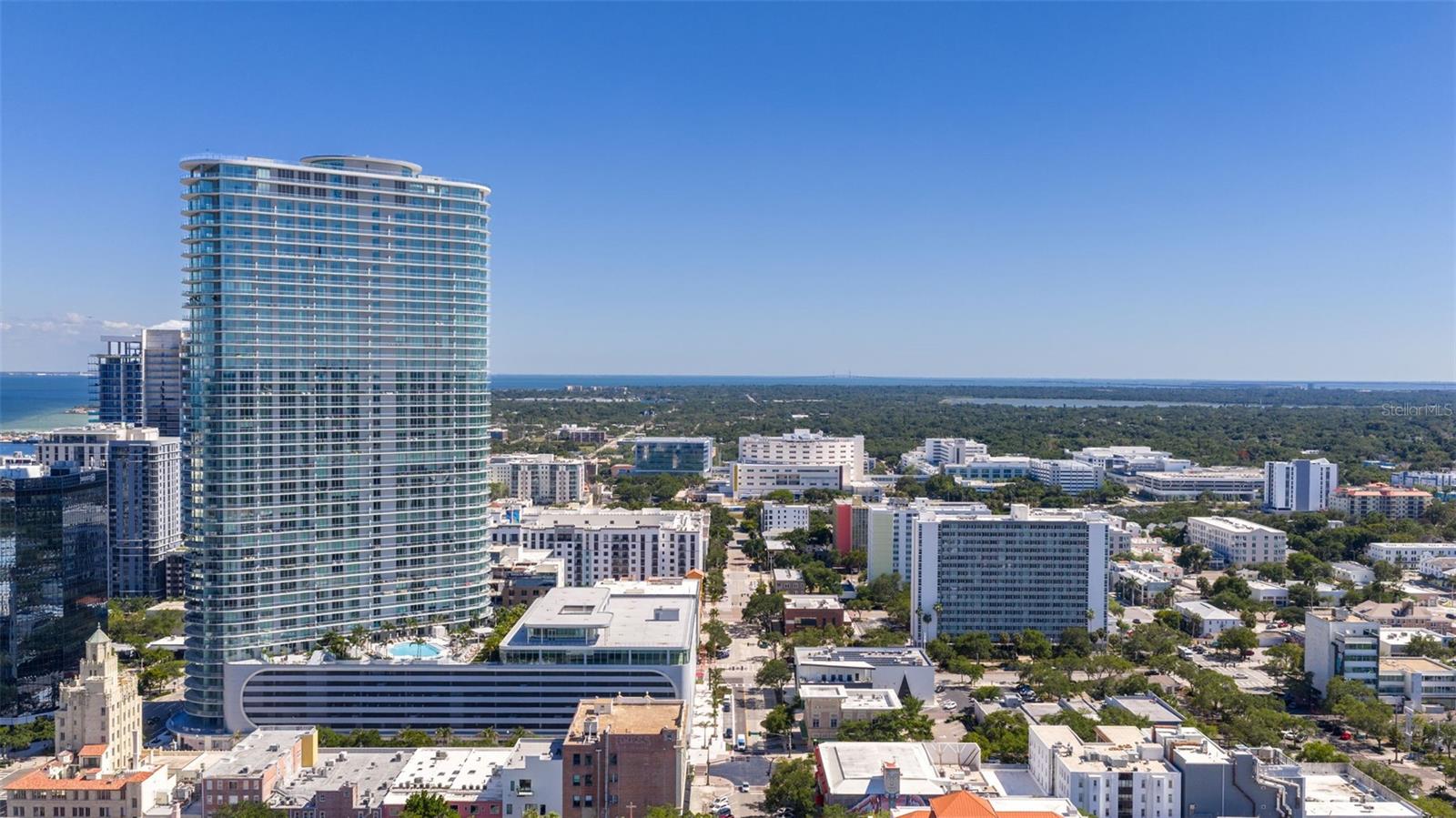 CONDO RESIDENCES AT 400 CENTRAL - Residential