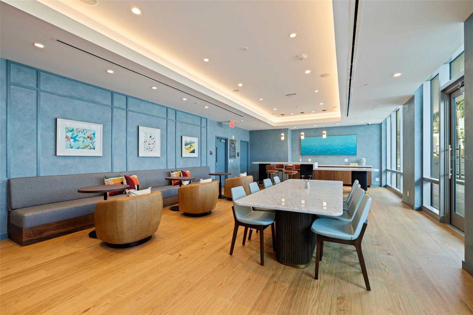CONDO RESIDENCES AT 400 CENTRAL - Residential