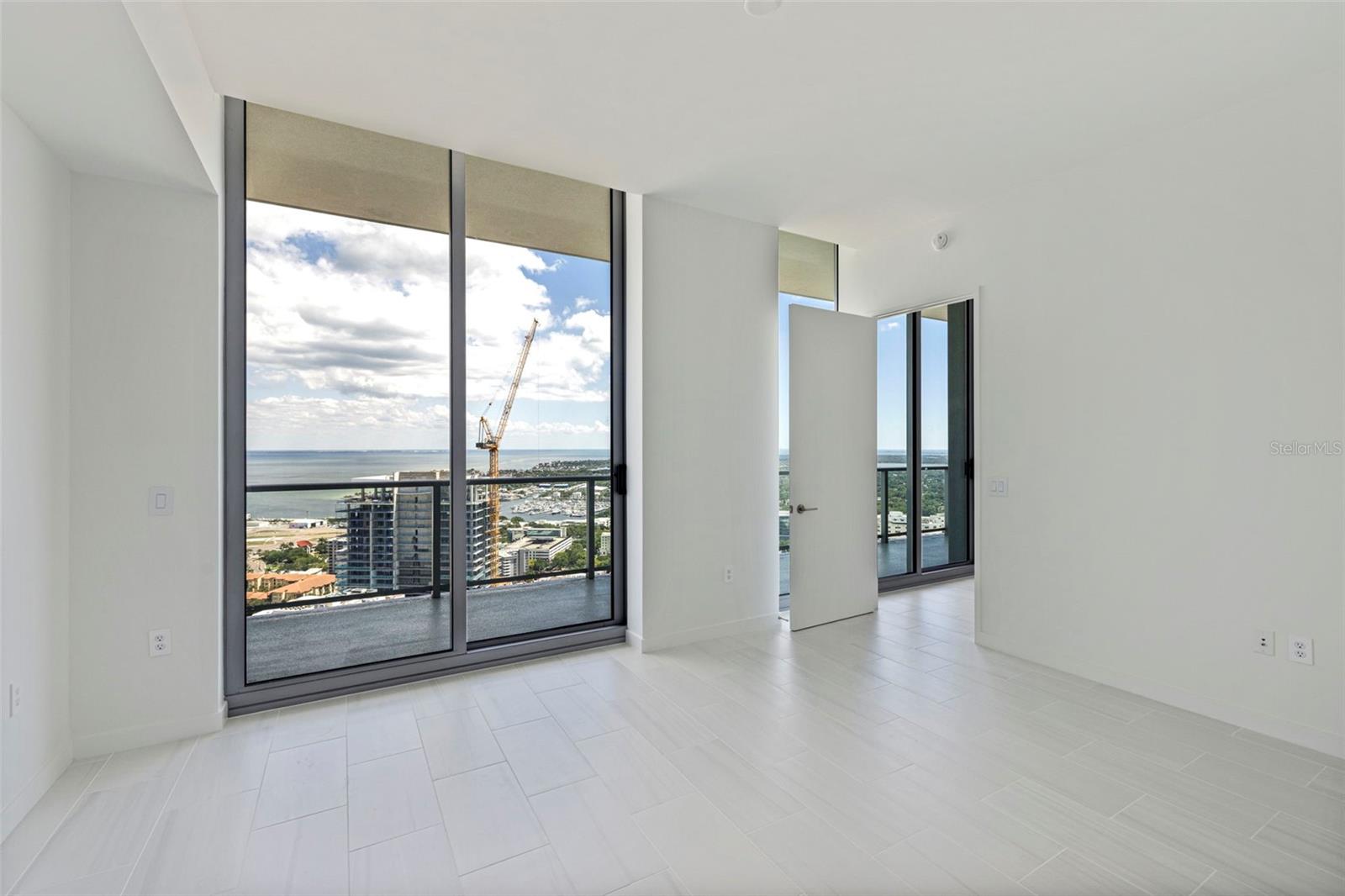 CONDO RESIDENCES AT 400 CENTRAL - Residential