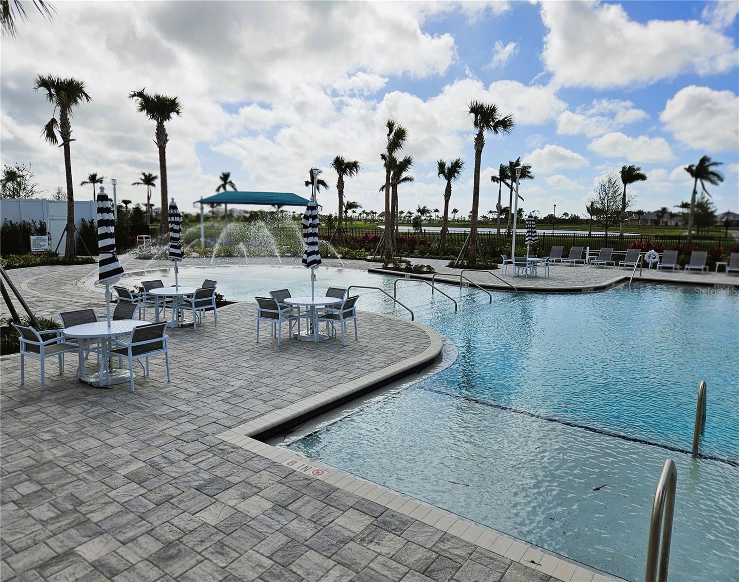 PALMERA AT WELLEN PARK - Residential