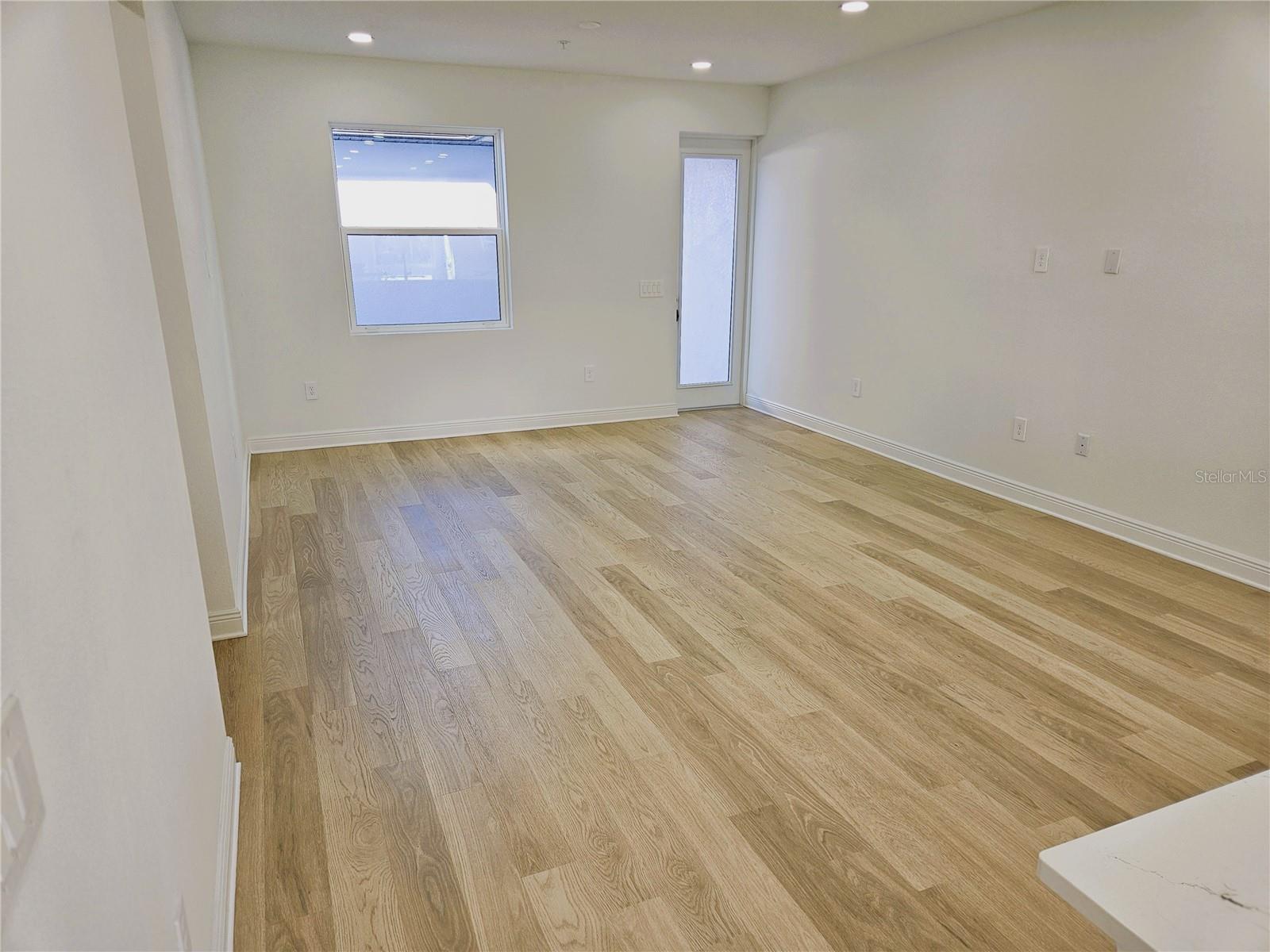 PALMERA AT WELLEN PARK - Residential