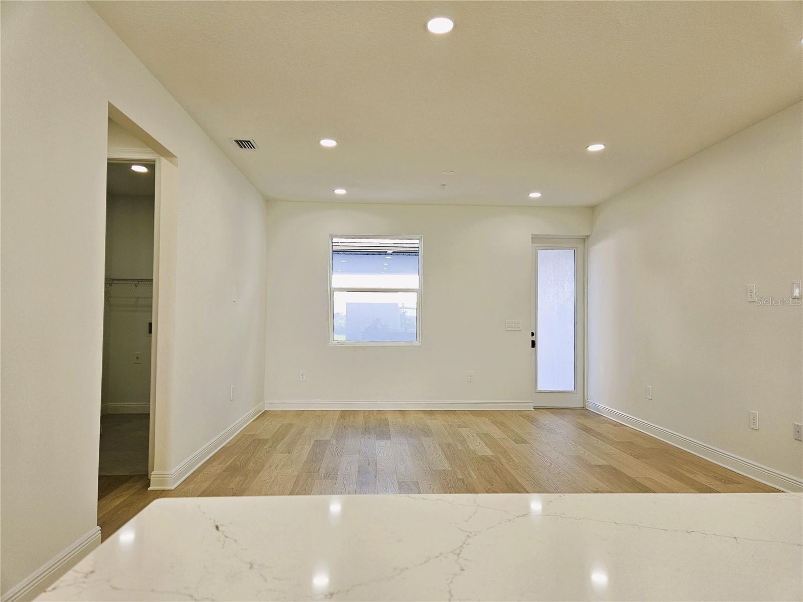 PALMERA AT WELLEN PARK - Residential