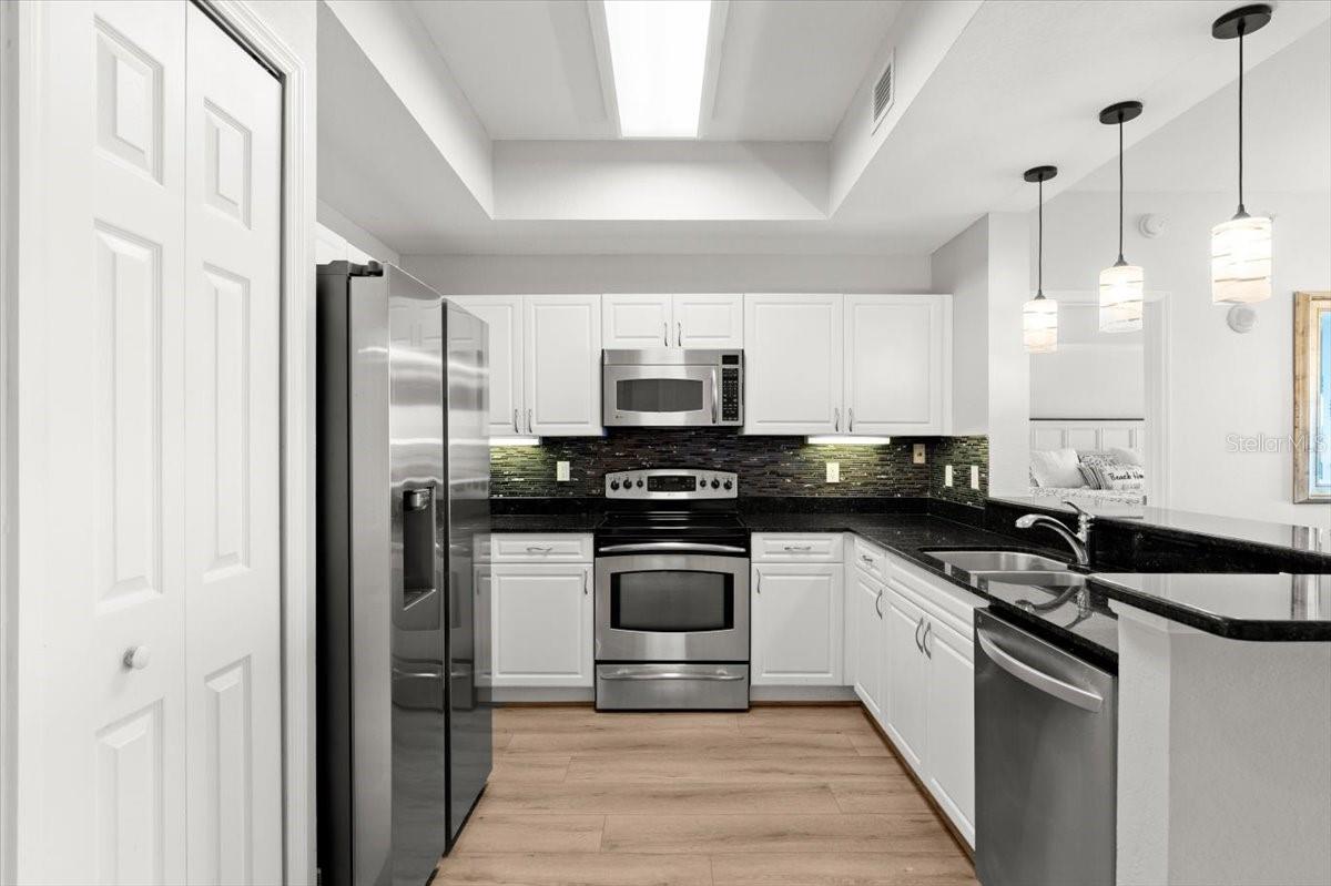 2 OCEANS WEST BOULEVARD 702