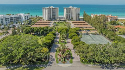 A home in LONGBOAT KEY