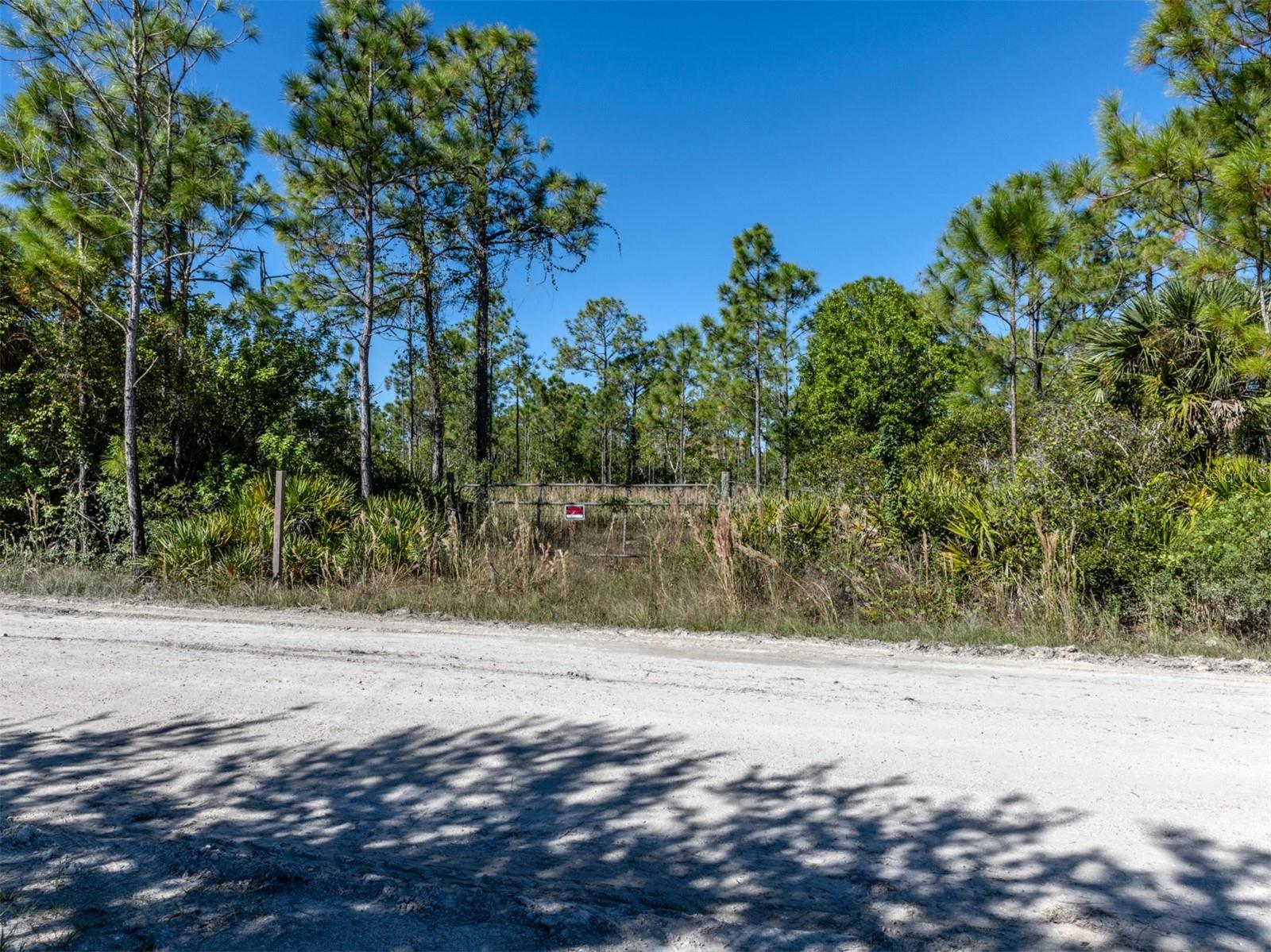 CHARLOTTE COUNTY - Land