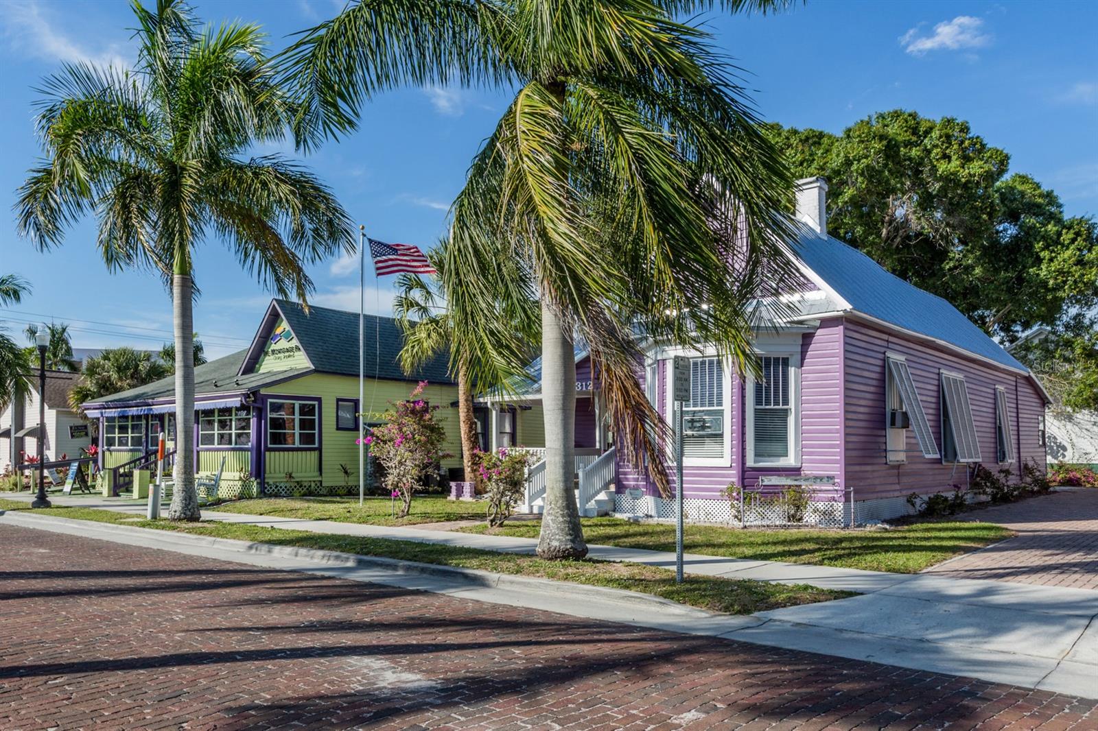 CHARLOTTE COUNTY - Land