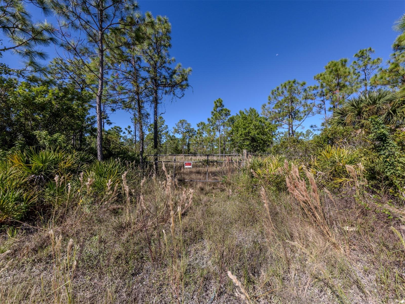 CHARLOTTE COUNTY - Land