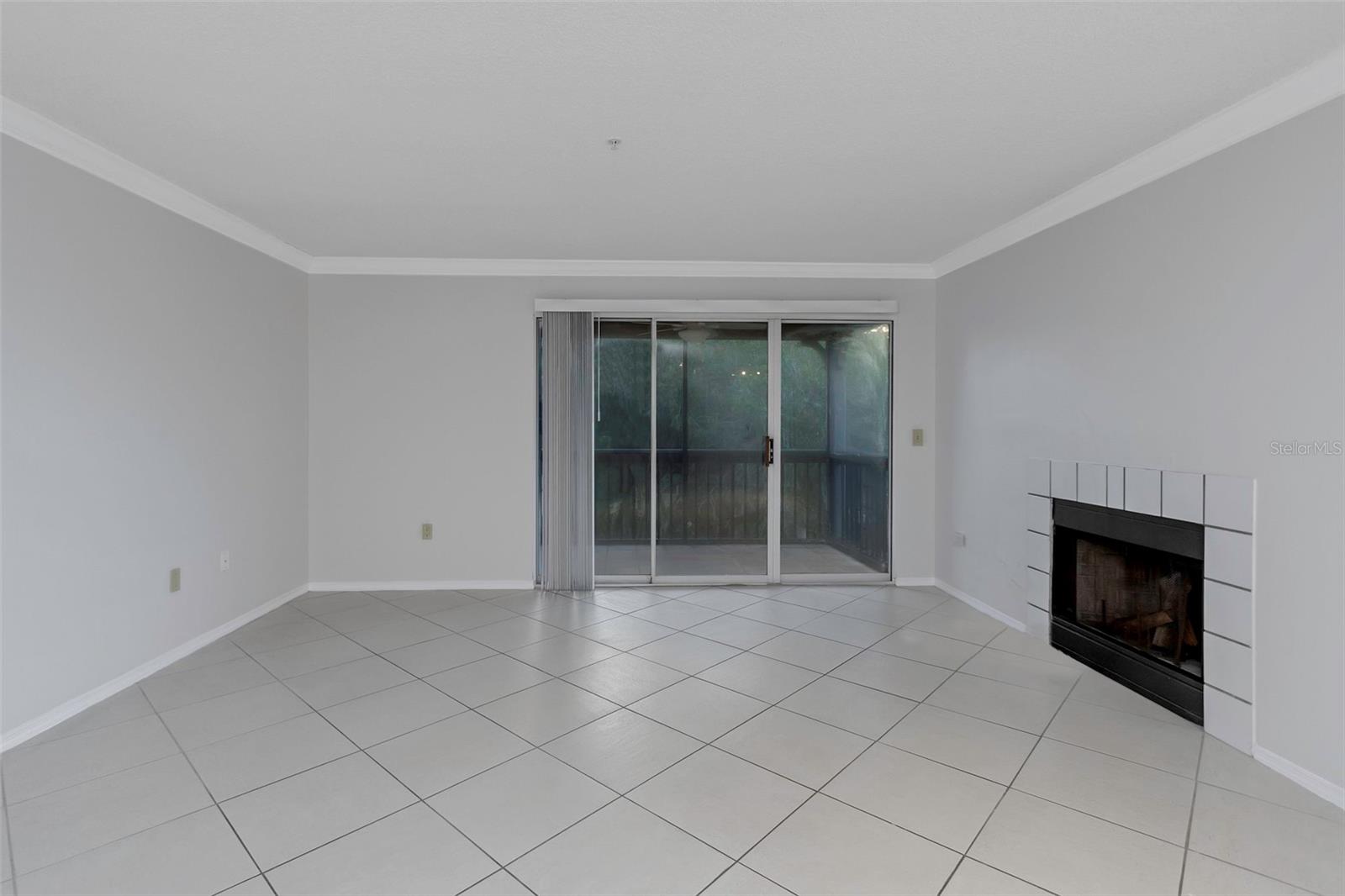 2400 FEATHER SOUND DRIVE 1328