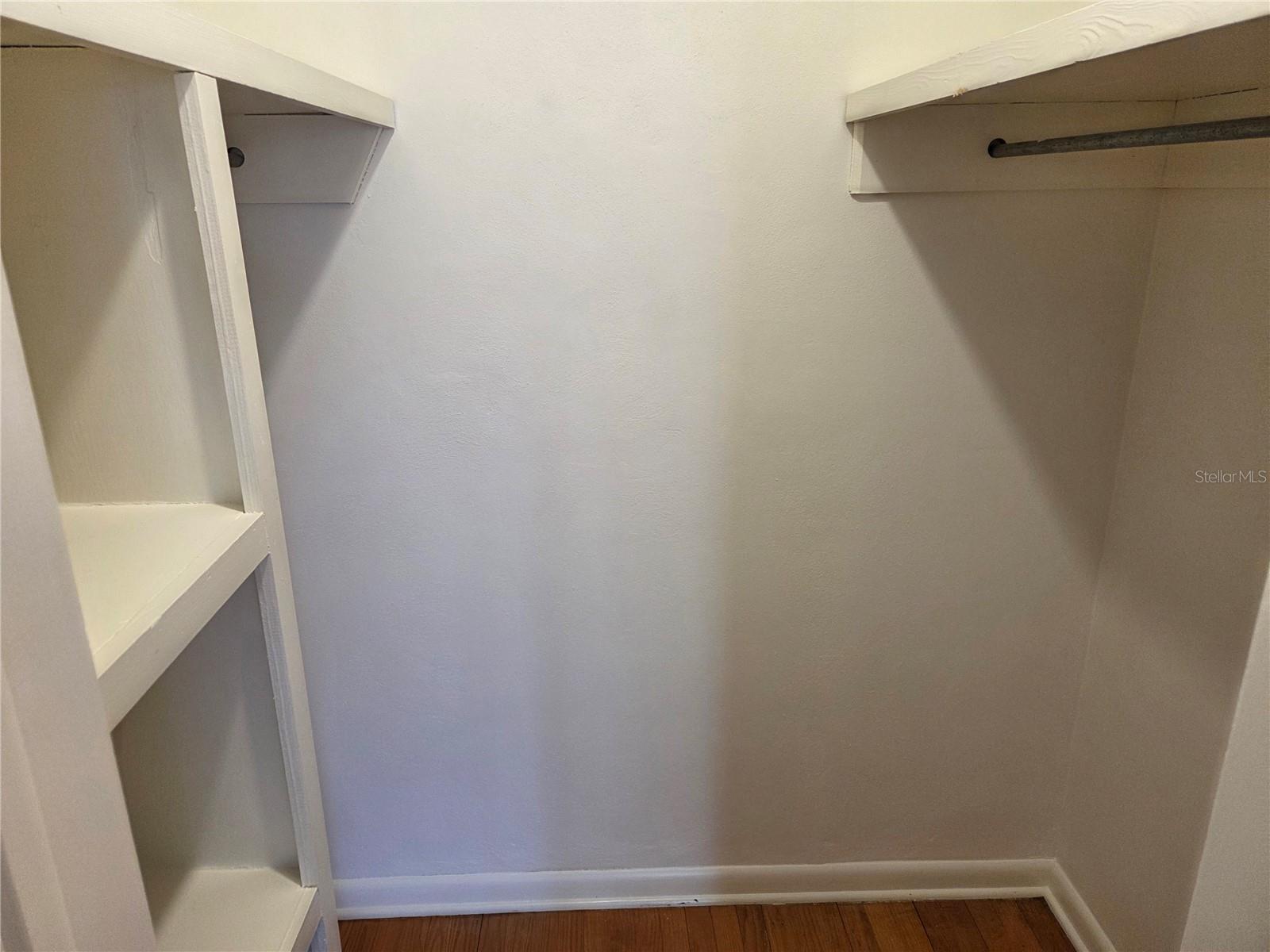 COLCLOUGH HILL 1ST ADDN-CLINCH GRT - Residential