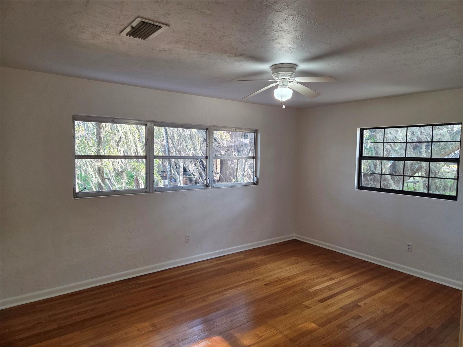 COLCLOUGH HILL 1ST ADDN-CLINCH GRT - Residential