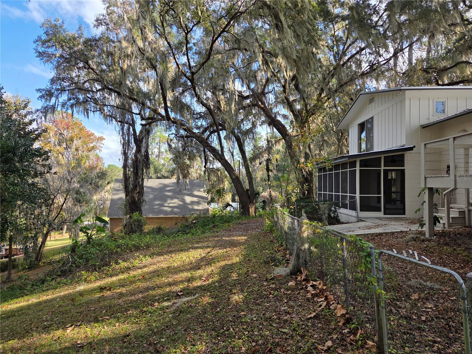 COLCLOUGH HILL 1ST ADDN-CLINCH GRT - Residential