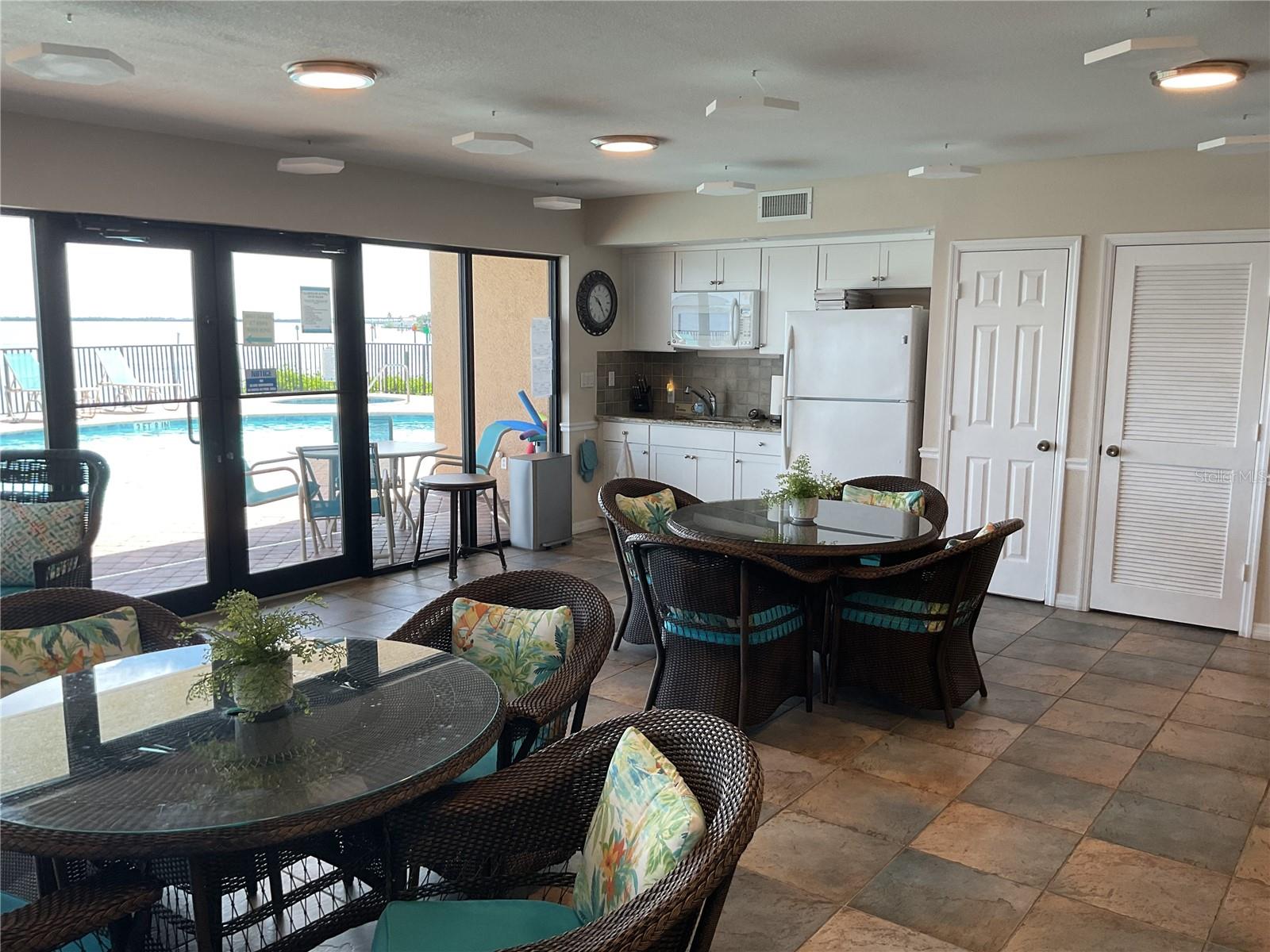 PEACE HARBOR CONDOMINIUM UN 1213 3066/1239 3066/12 - Residential Lease