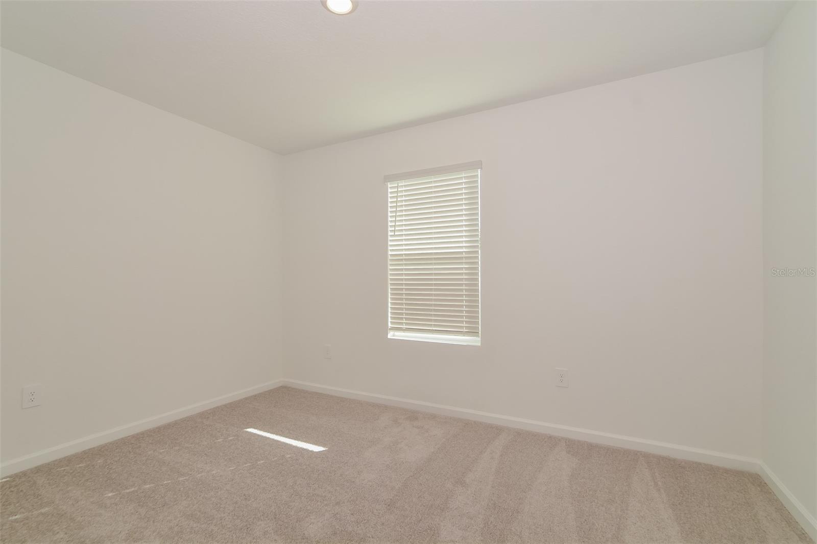 PEACE CRK RESERVE - Residential Lease