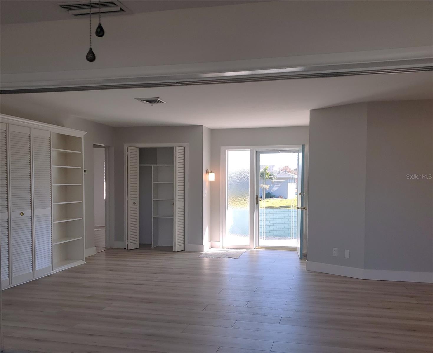 VENICE GARDENS - Residential