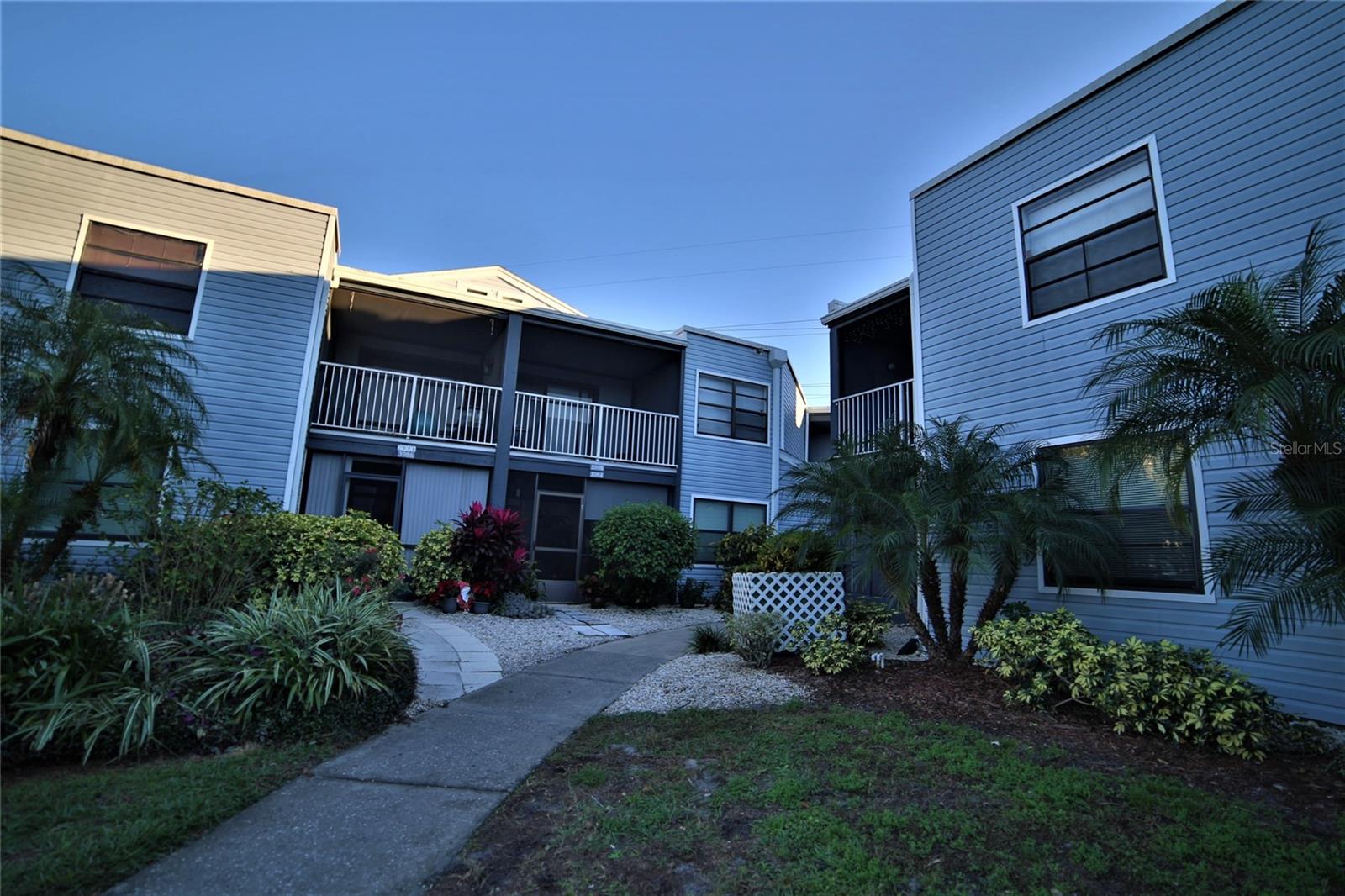 SOUTHPOINTE CONDO - Residential