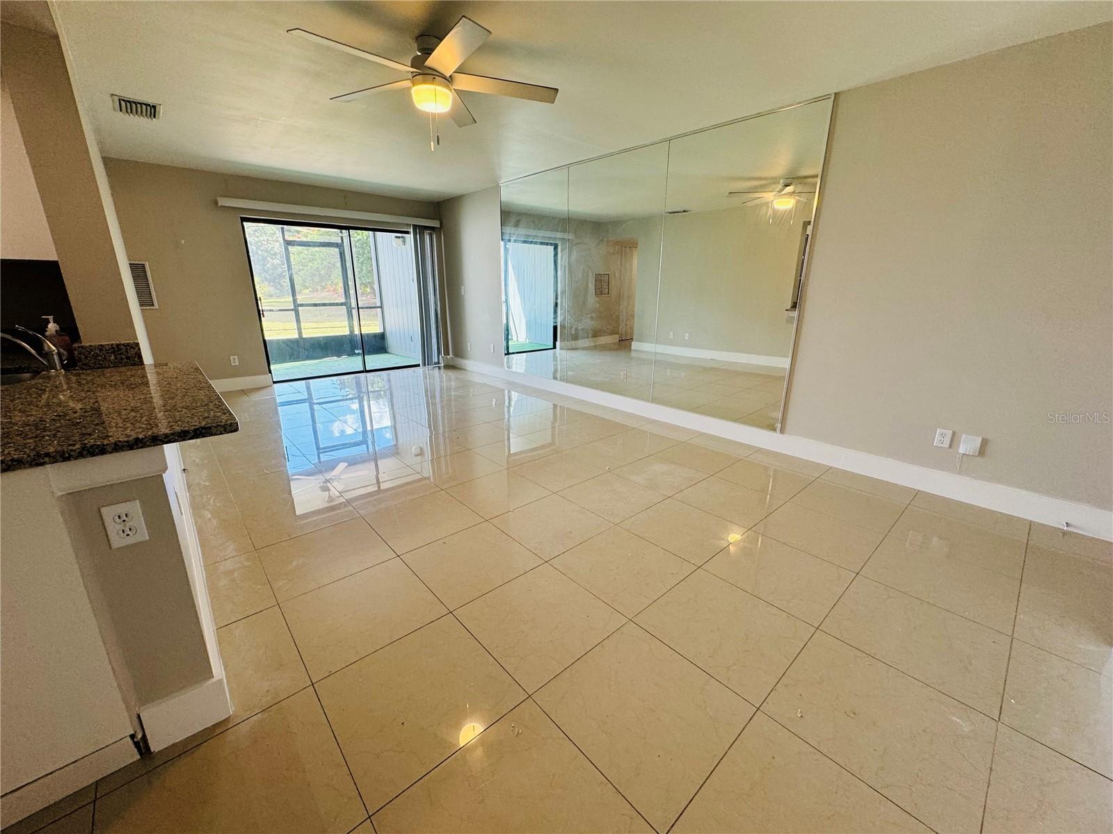 SOUTHPOINTE CONDO - Residential