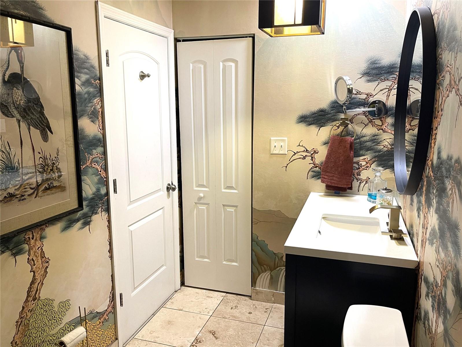 1319 SUMMERTREE COURT