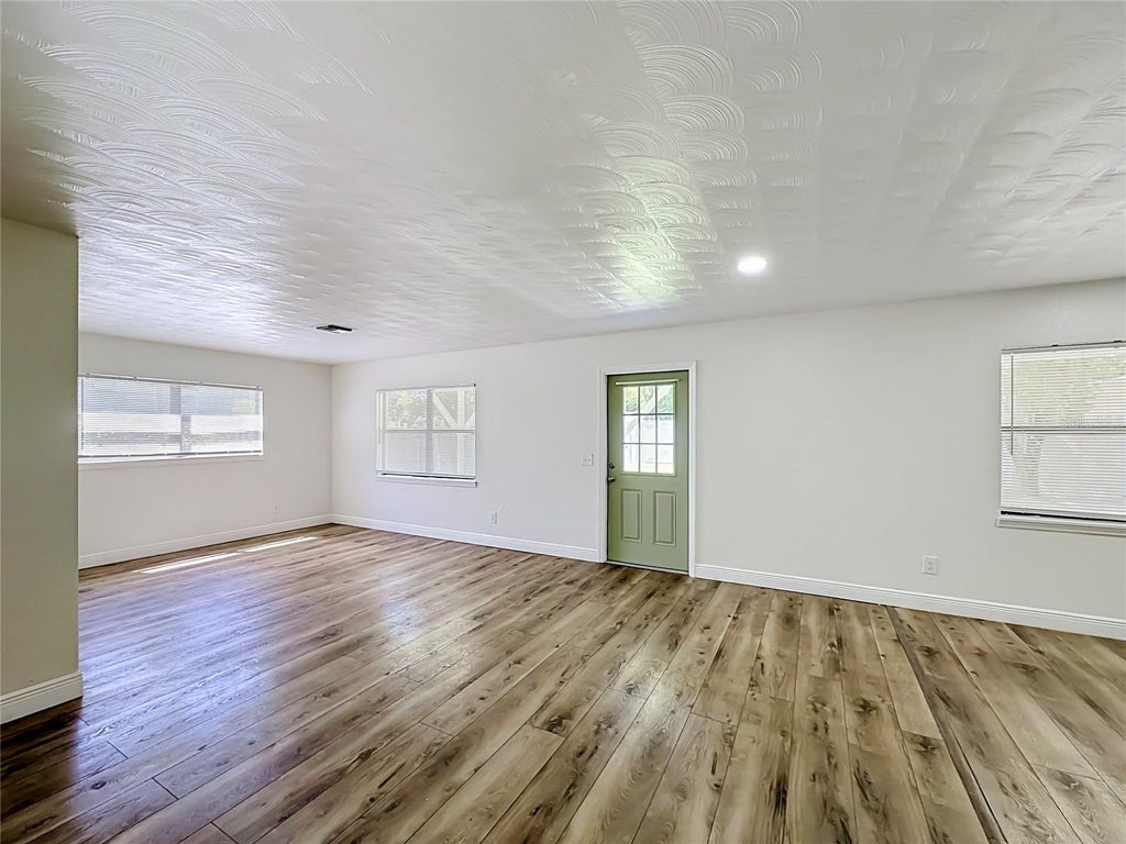 Photo of 1825 34th Street NW, Winter Haven, FL 33881 (MLS # S5157815)