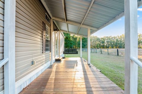 A home in FORT WHITE