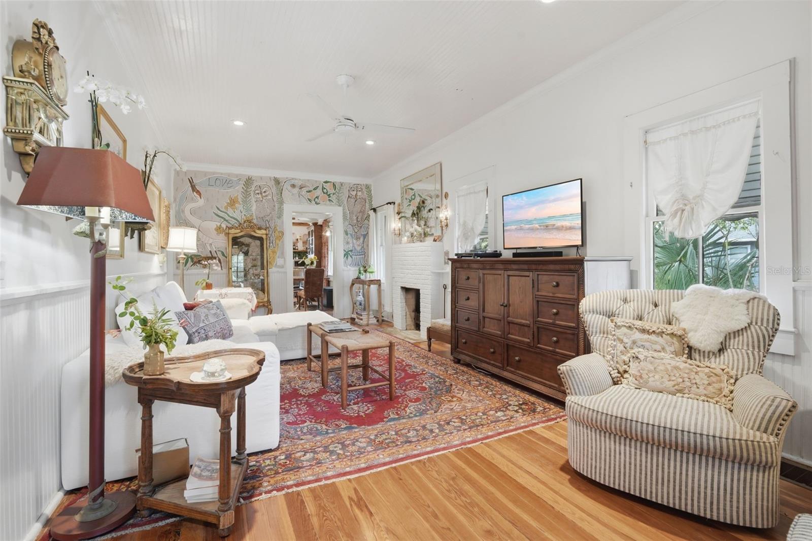 748 W FLORENCE AVENUE