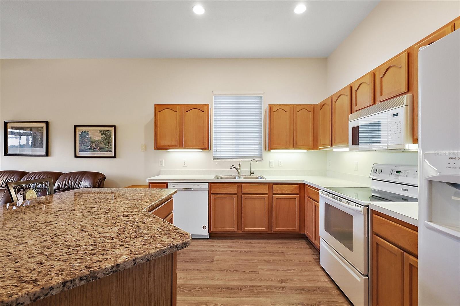 24346 AMBERLEAF COURT