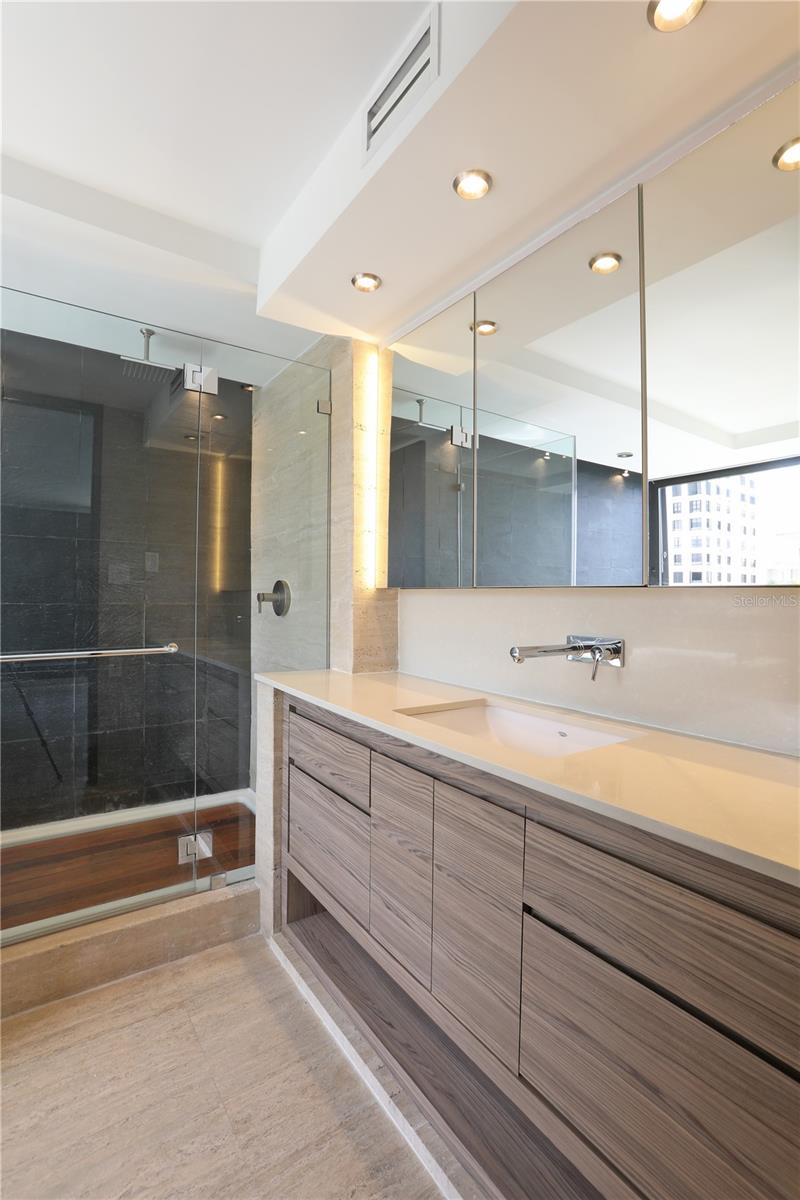 1 CERVANTES - Residential