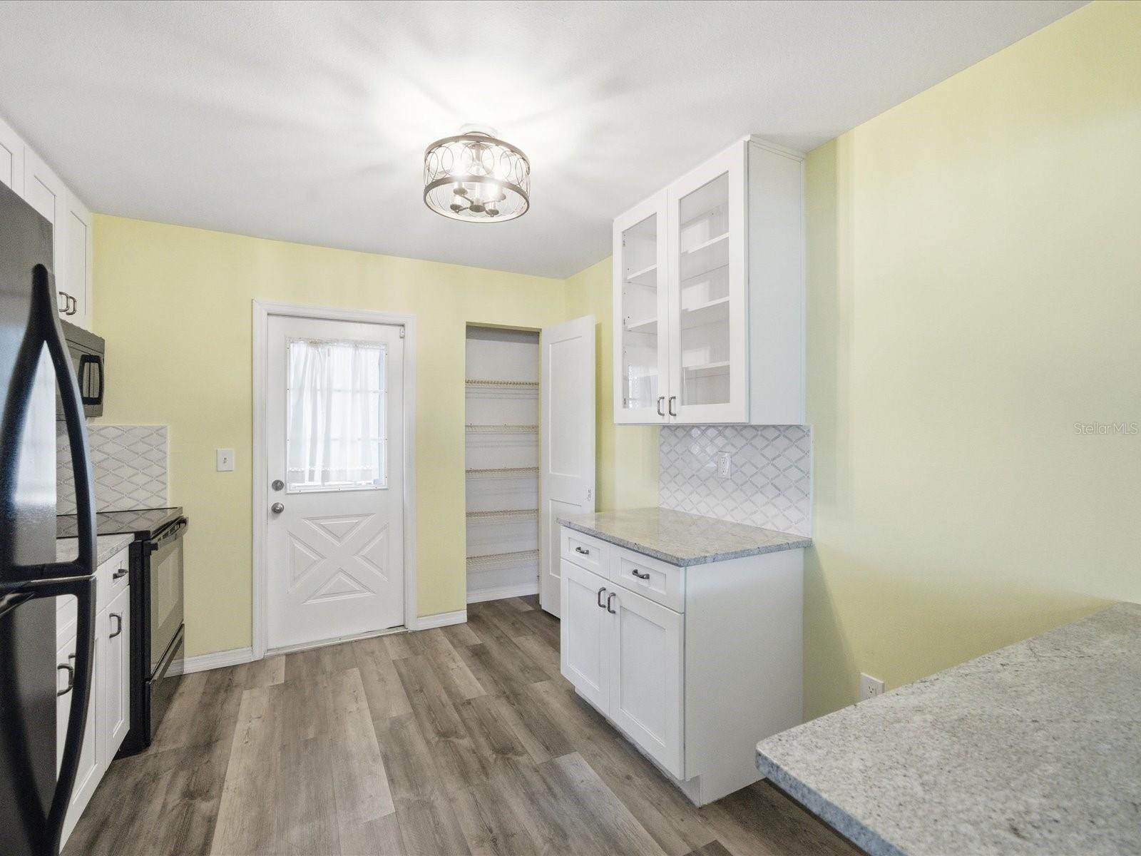 MANOR CONDO - Residential