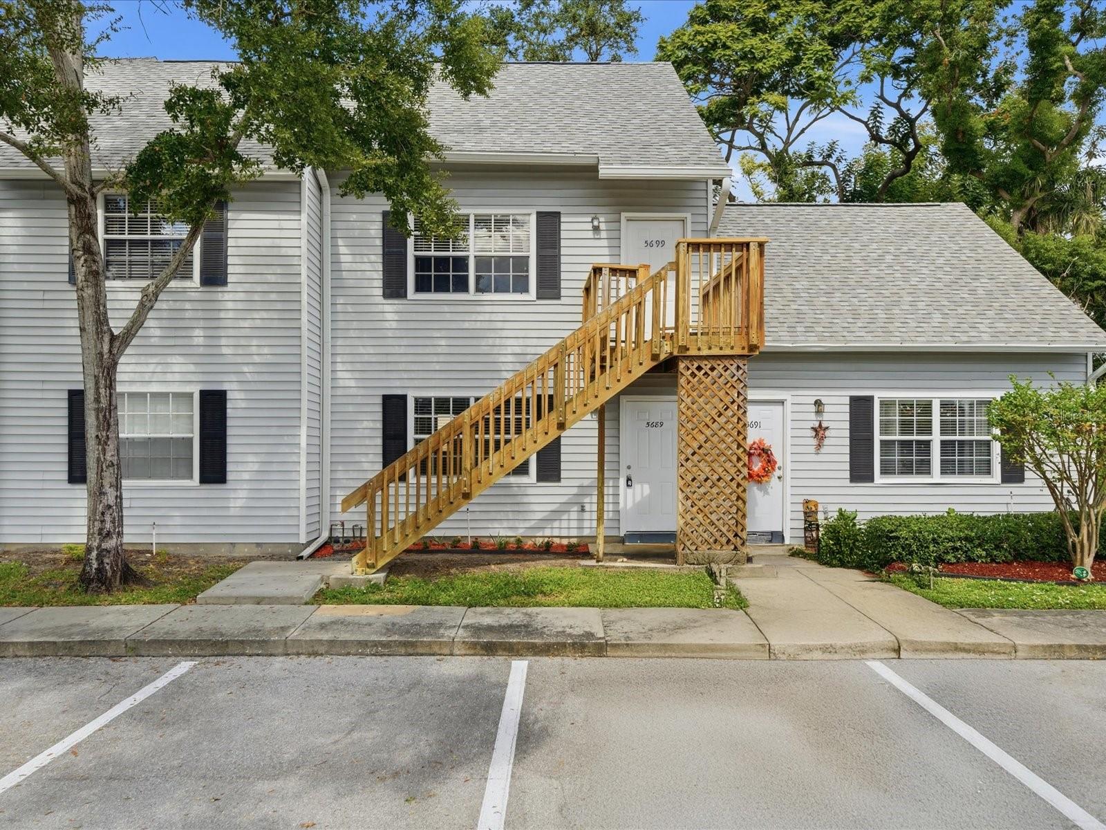 MANOR CONDO - Residential