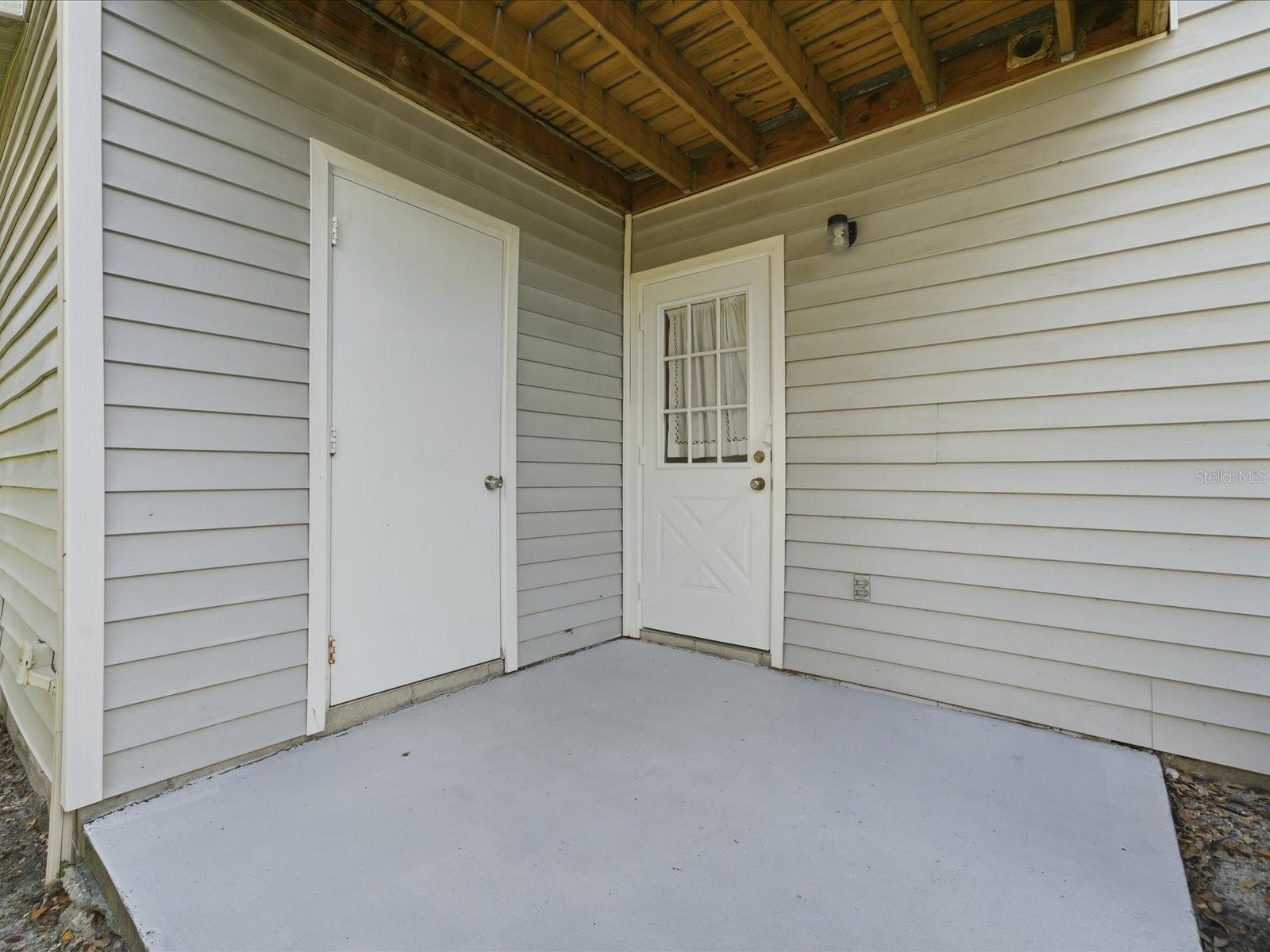 MANOR CONDO - Residential