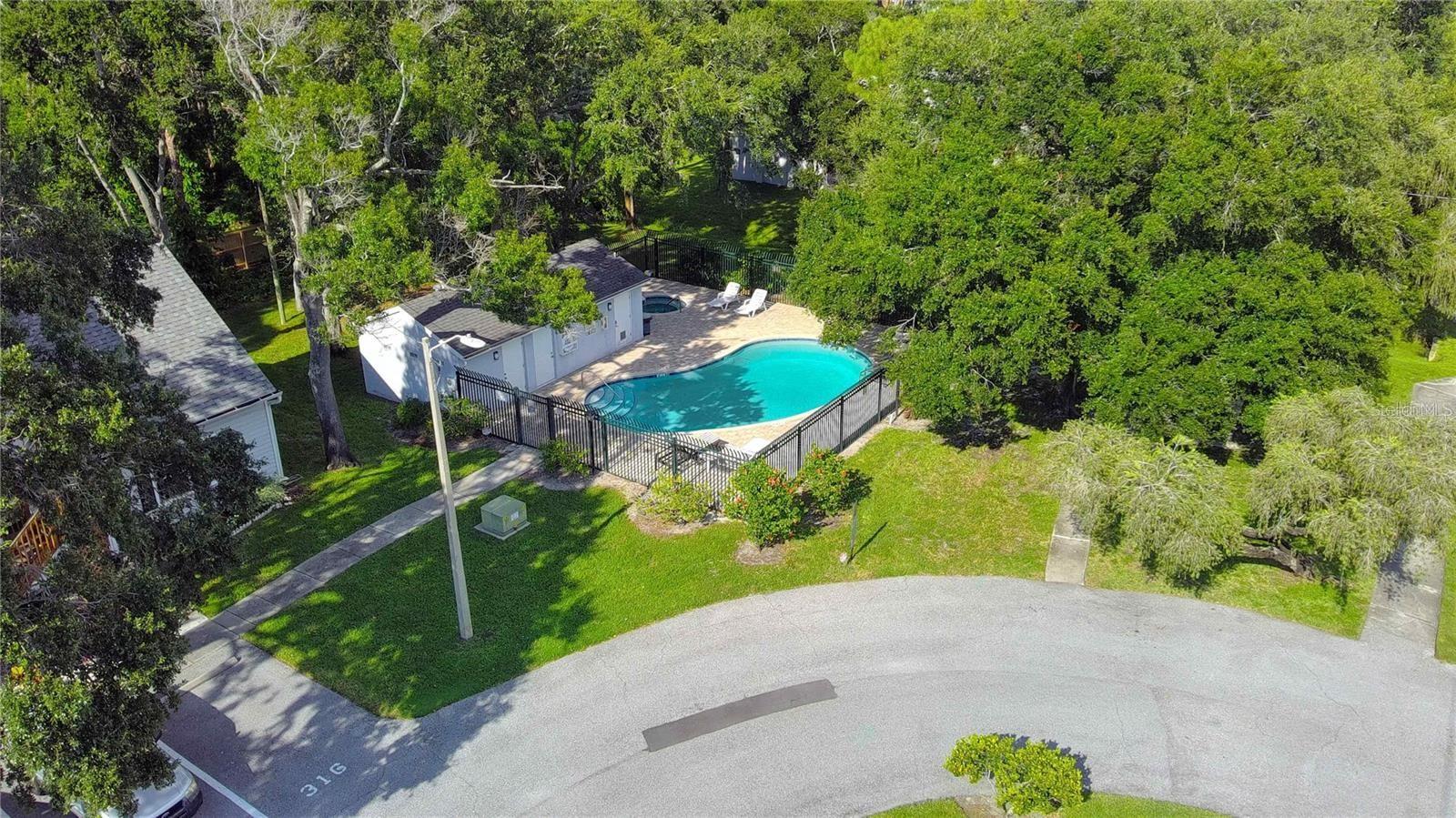 MANOR CONDO - Residential